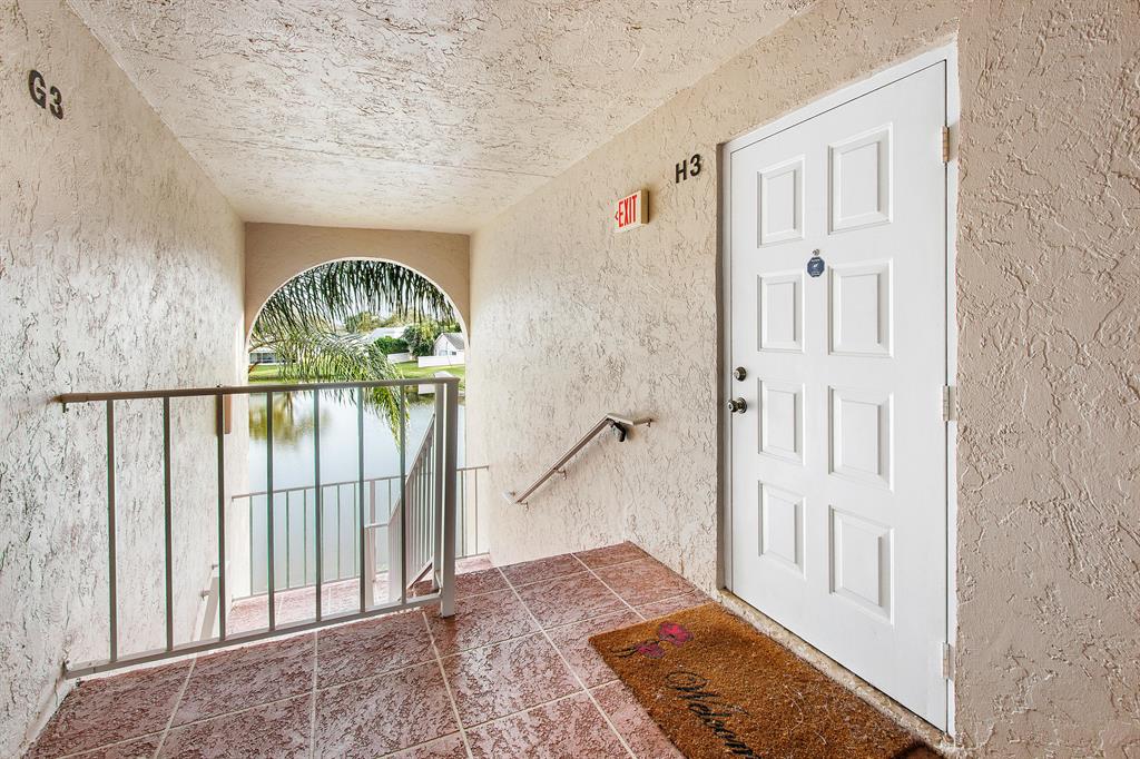 PINE RIDGE AT DELRAY BEAC - Residential