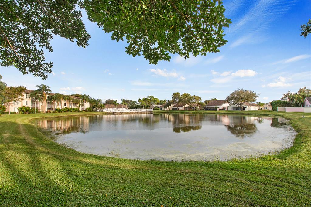 PINE RIDGE AT DELRAY BEAC - Residential