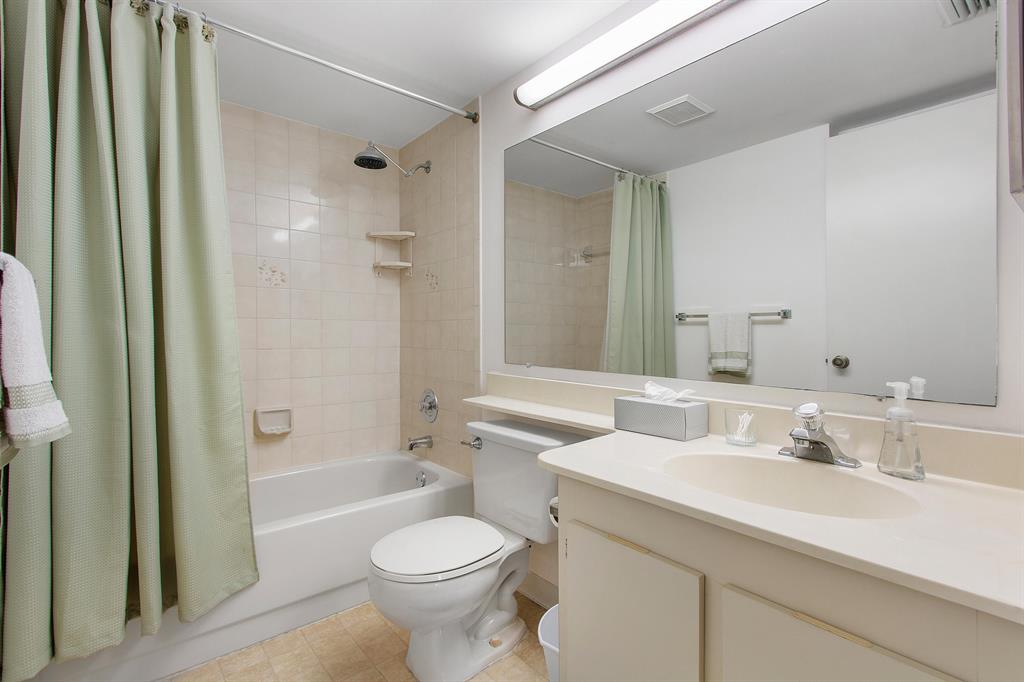 PINE RIDGE AT DELRAY BEAC - Residential