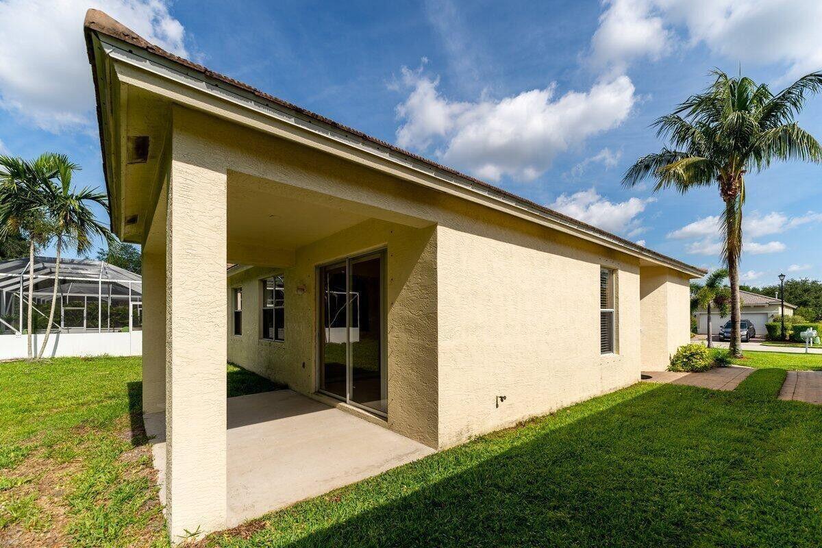 LAKEFOREST AT ST LUCIE WEST PHASE VI - Residential Lease