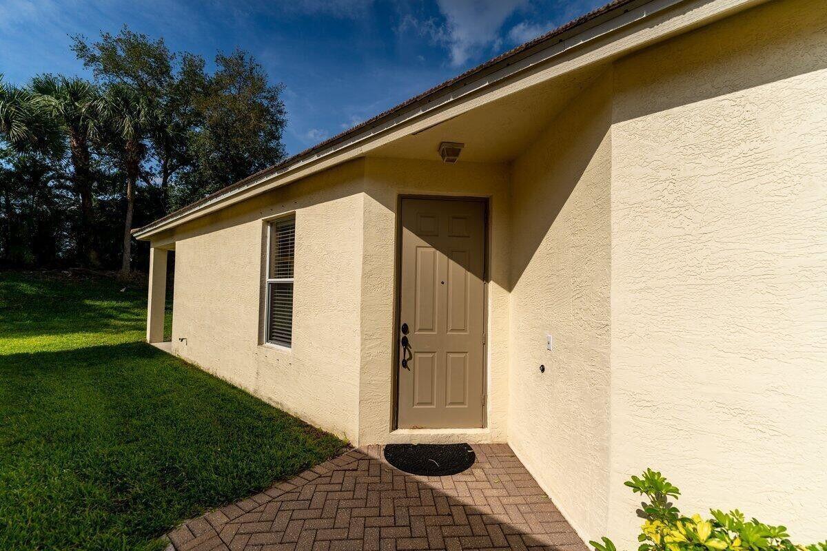 LAKEFOREST AT ST LUCIE WEST PHASE VI - Residential Lease