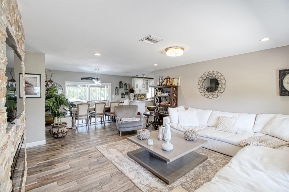 BEACON LIGHT - Residential