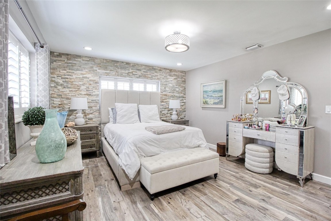 BEACON LIGHT - Residential