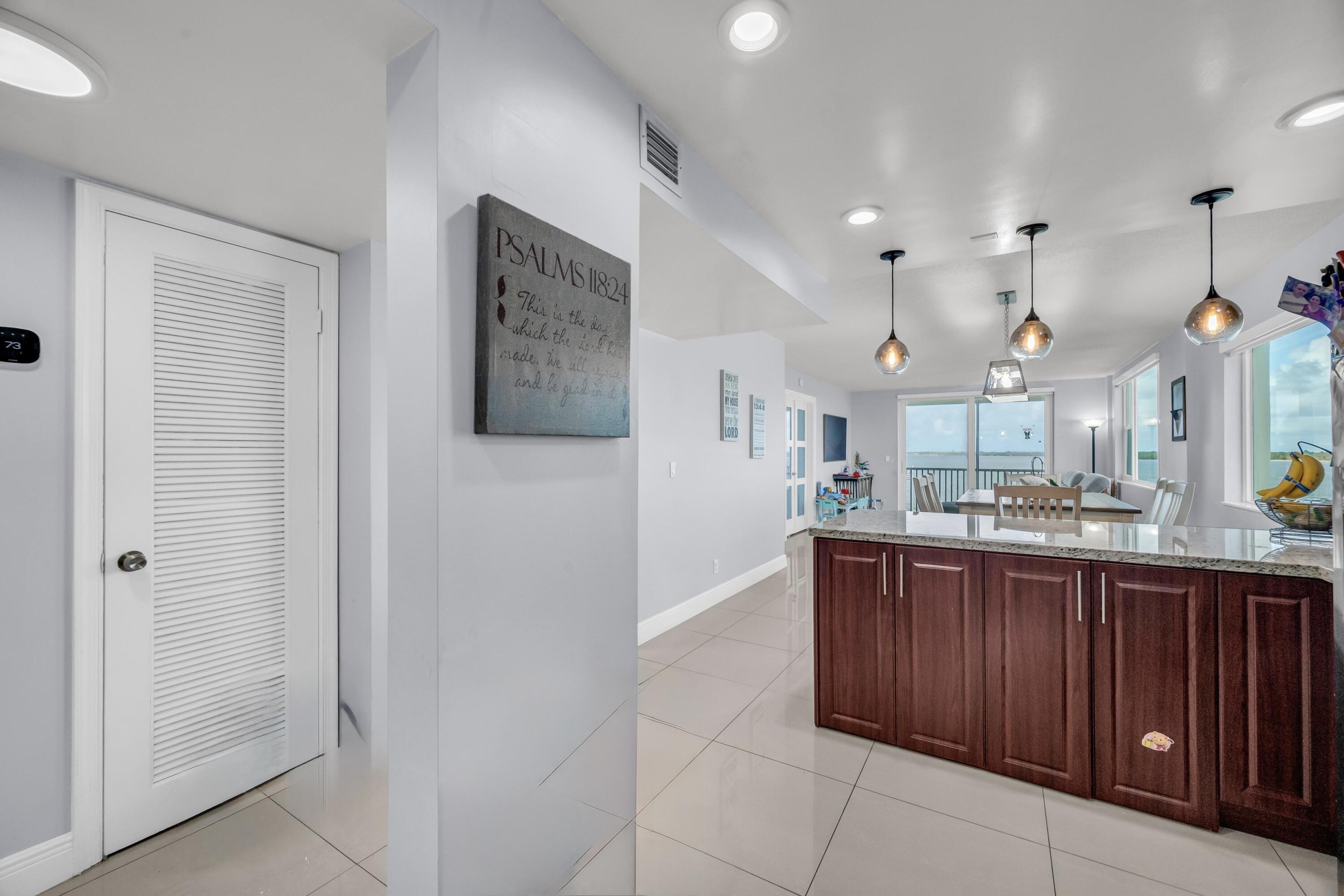 PARADISE HARBOUR CONDO - Residential