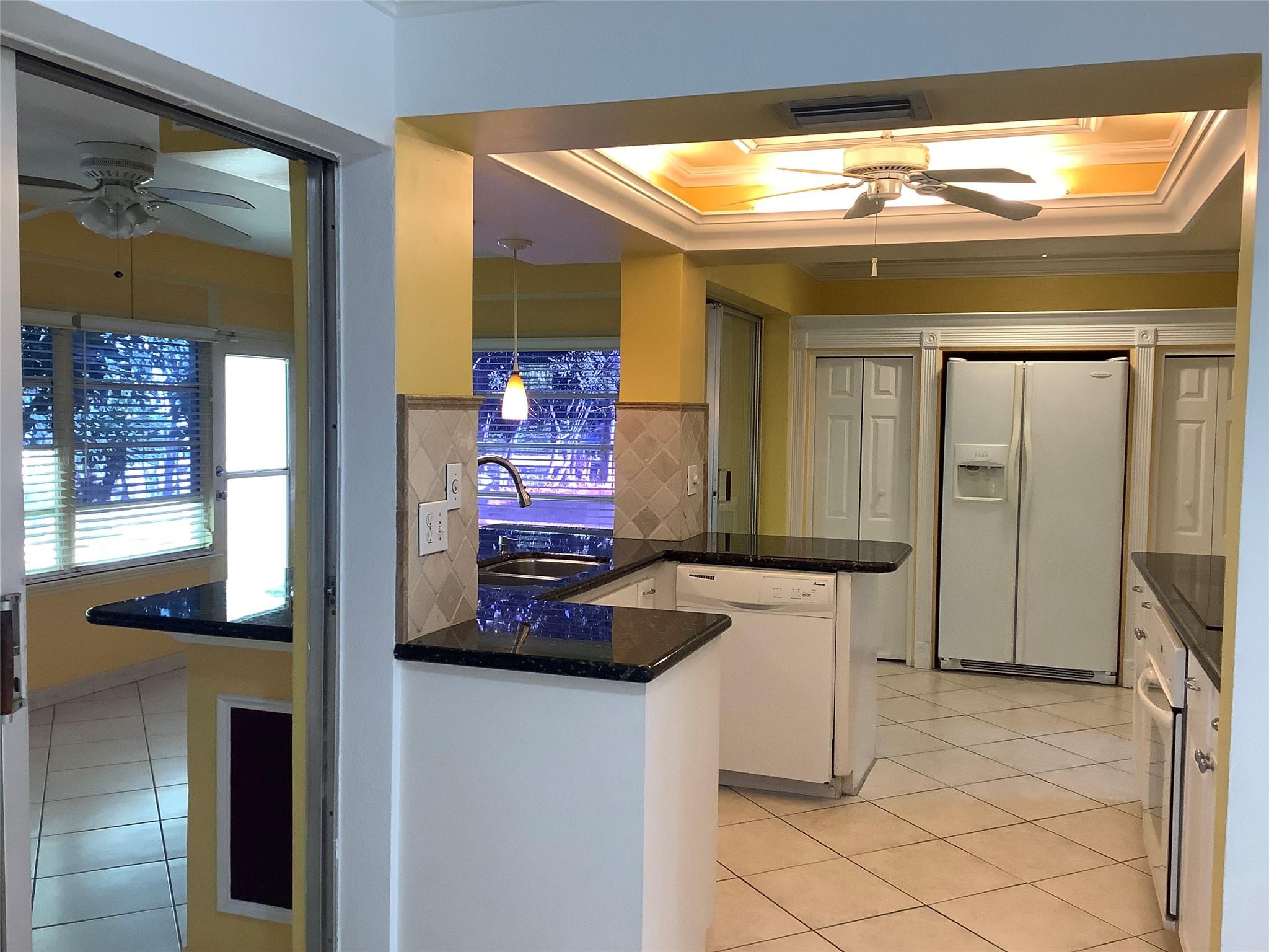 Spring Lake Villas Condo - Residential Lease