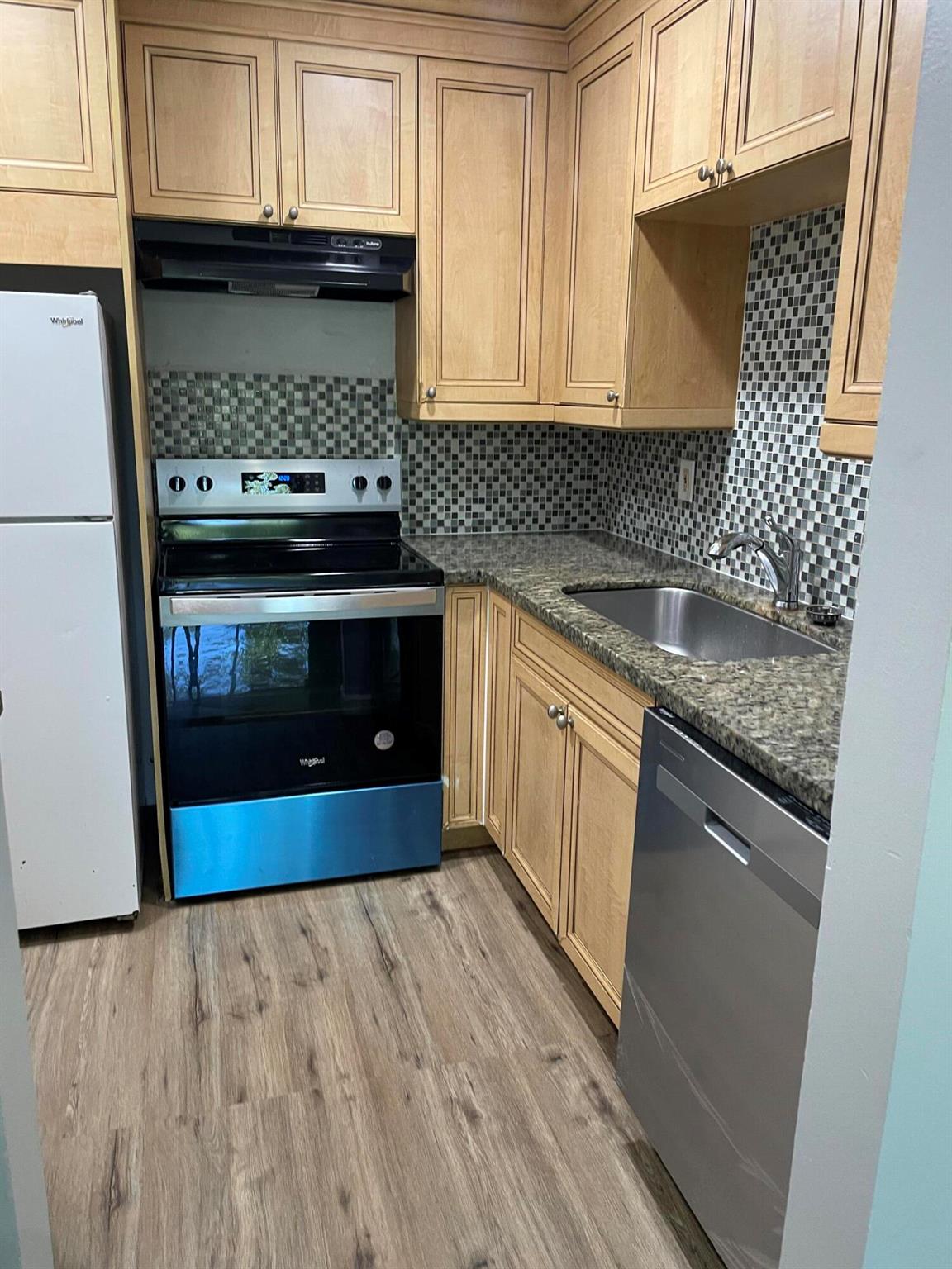 SPANISH OAKS CONDO - Residential Lease
