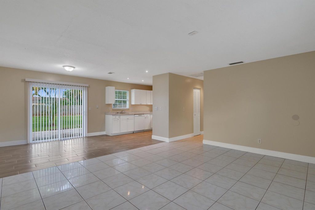 Photo of 571 SW Comet Terrace, Port St Lucie, FL 34953 (MLS # R11116169)