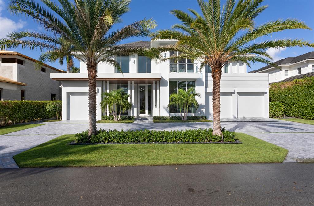 ROYAL PALM YACHT & COUNTRY CLUB - Residential