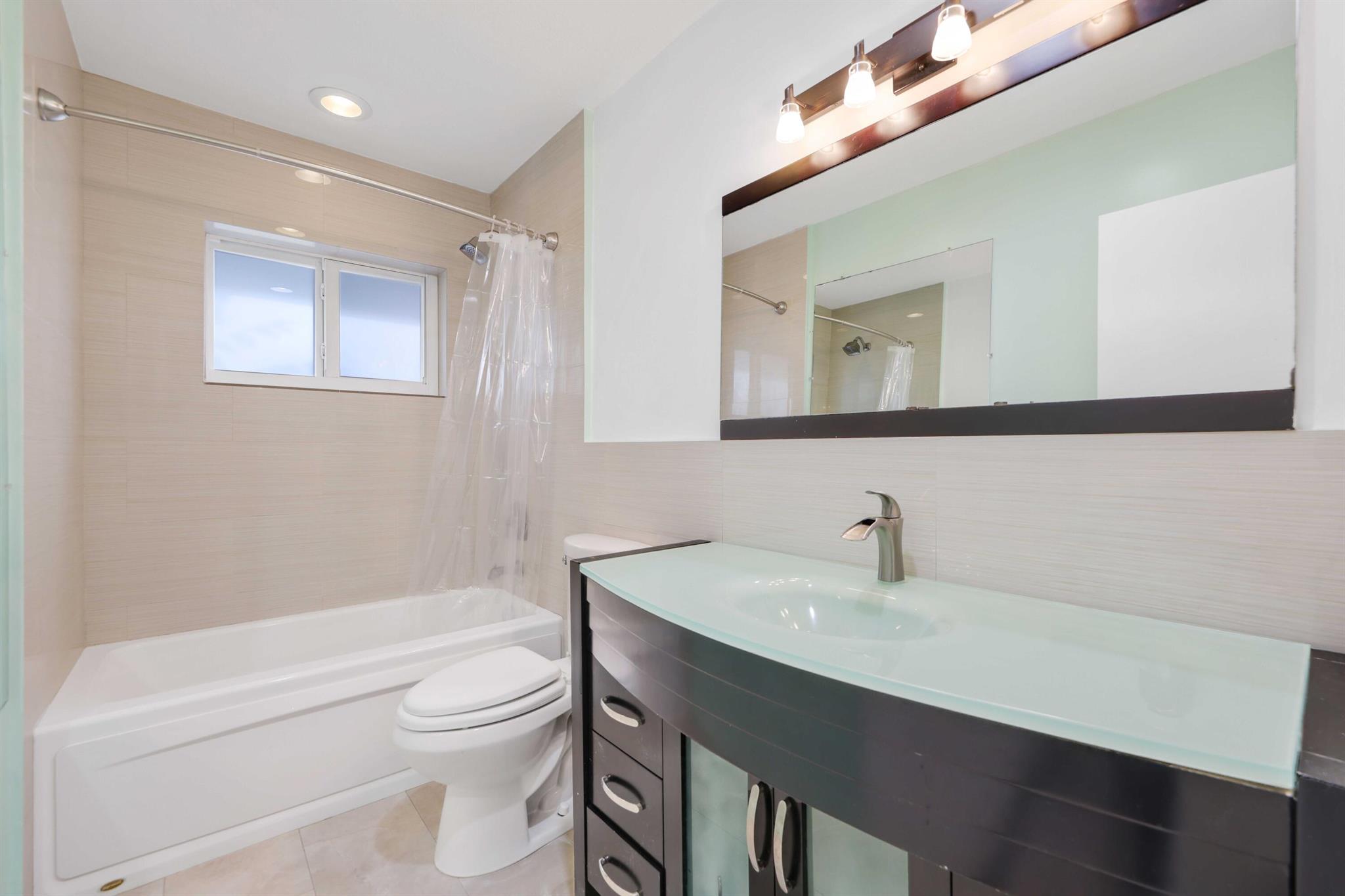 VENETIAN ISLES 3RD SEC - Residential