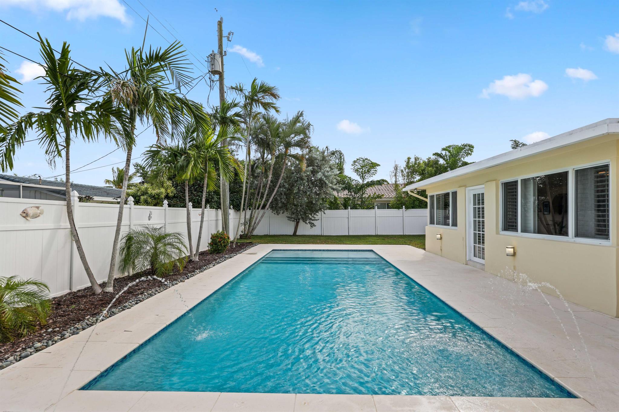 4220 NE 26th Terrace