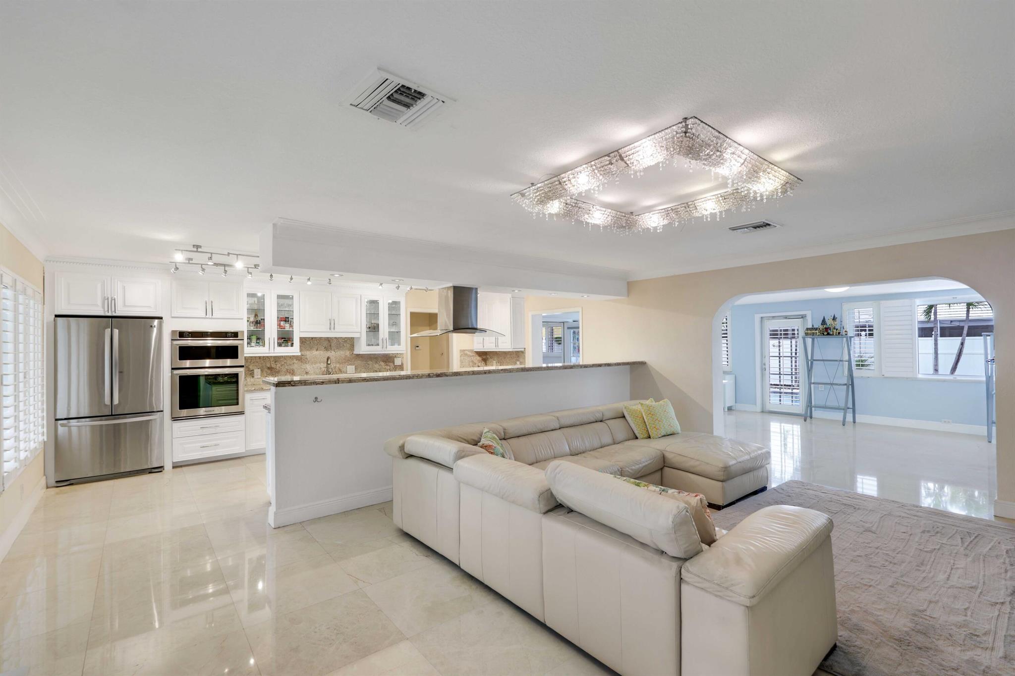 VENETIAN ISLES 3RD SEC - Residential