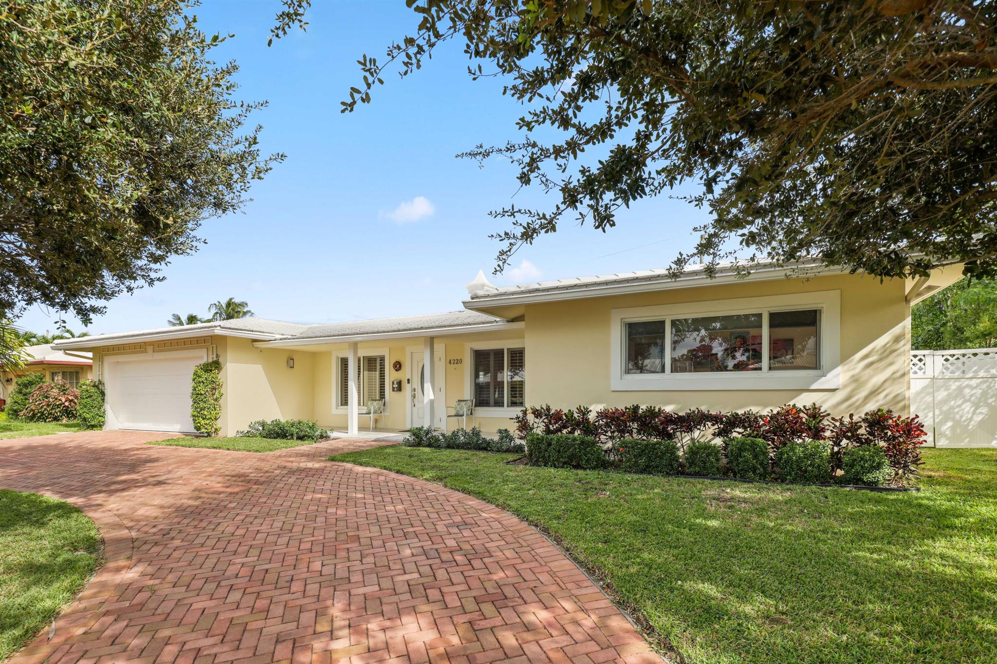 4220 NE 26th Terrace