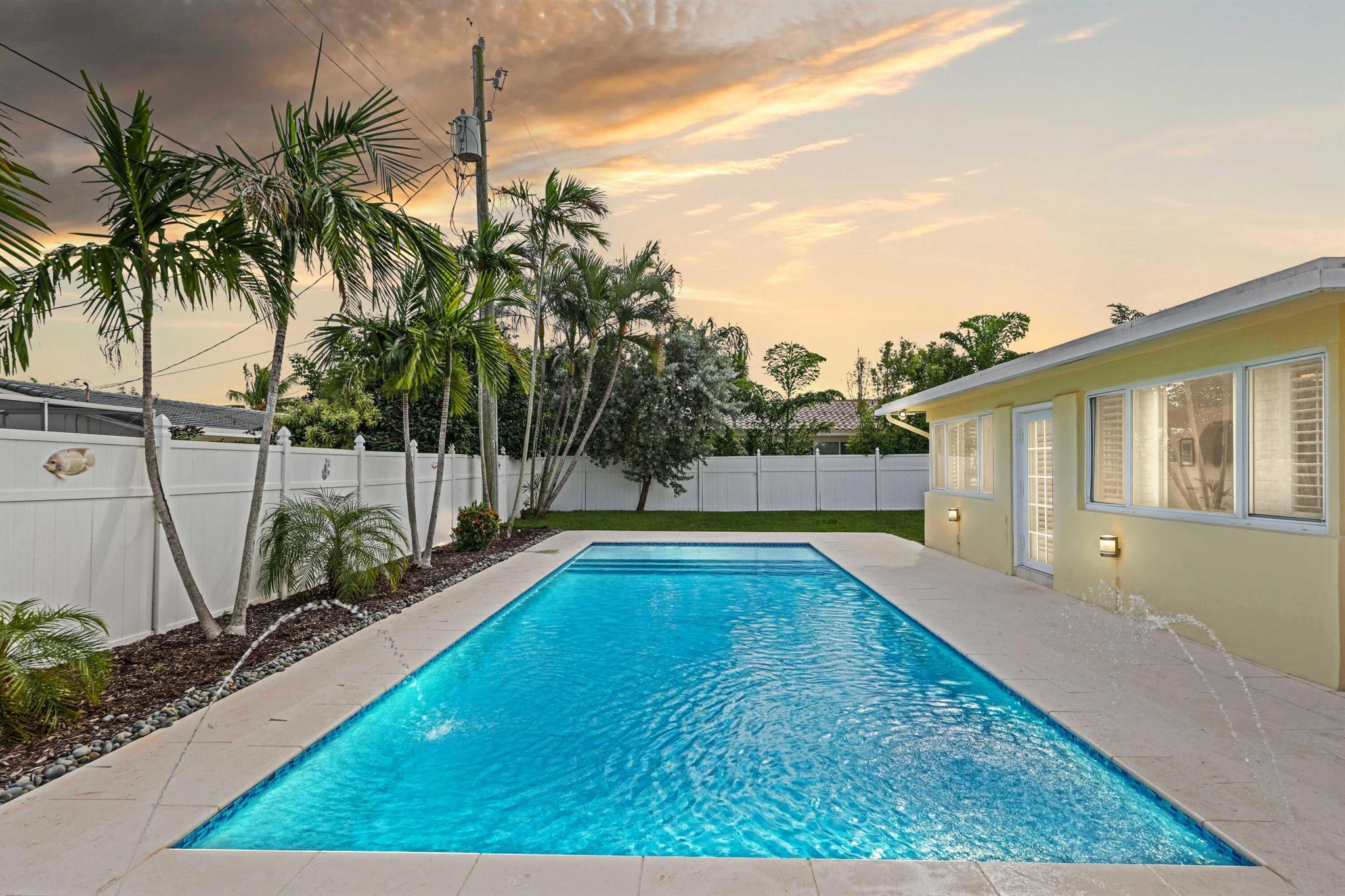 VENETIAN ISLES 3RD SEC - Residential