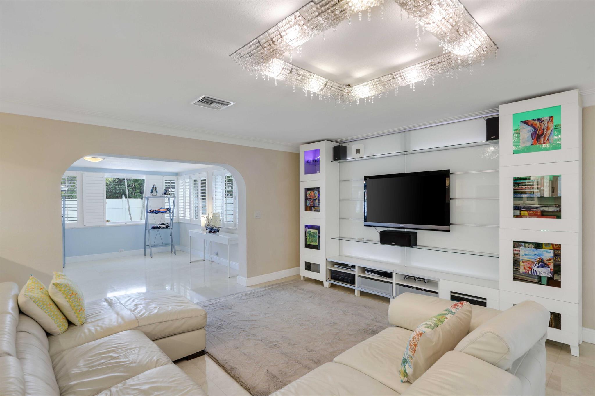 VENETIAN ISLES 3RD SEC - Residential