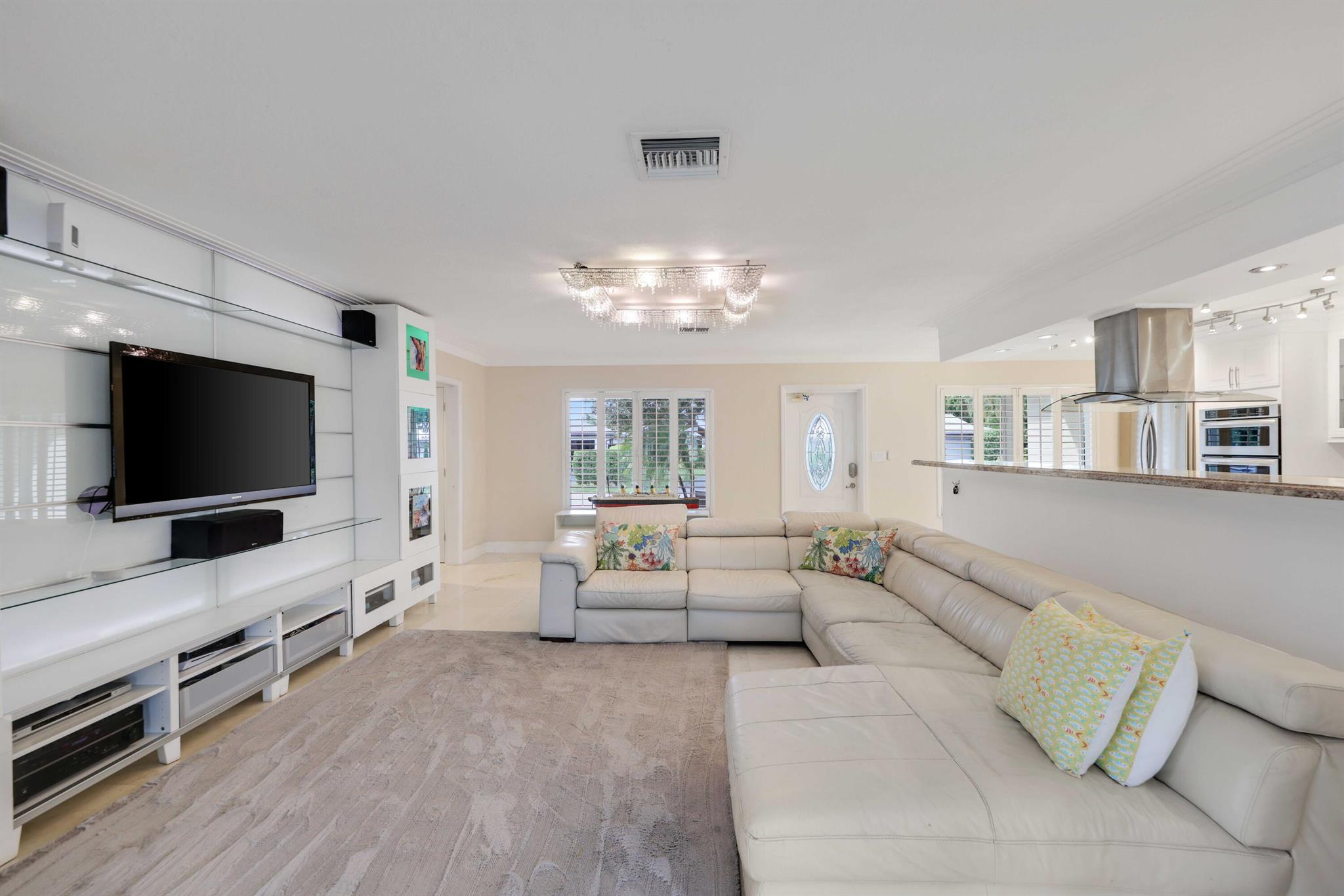 VENETIAN ISLES 3RD SEC - Residential