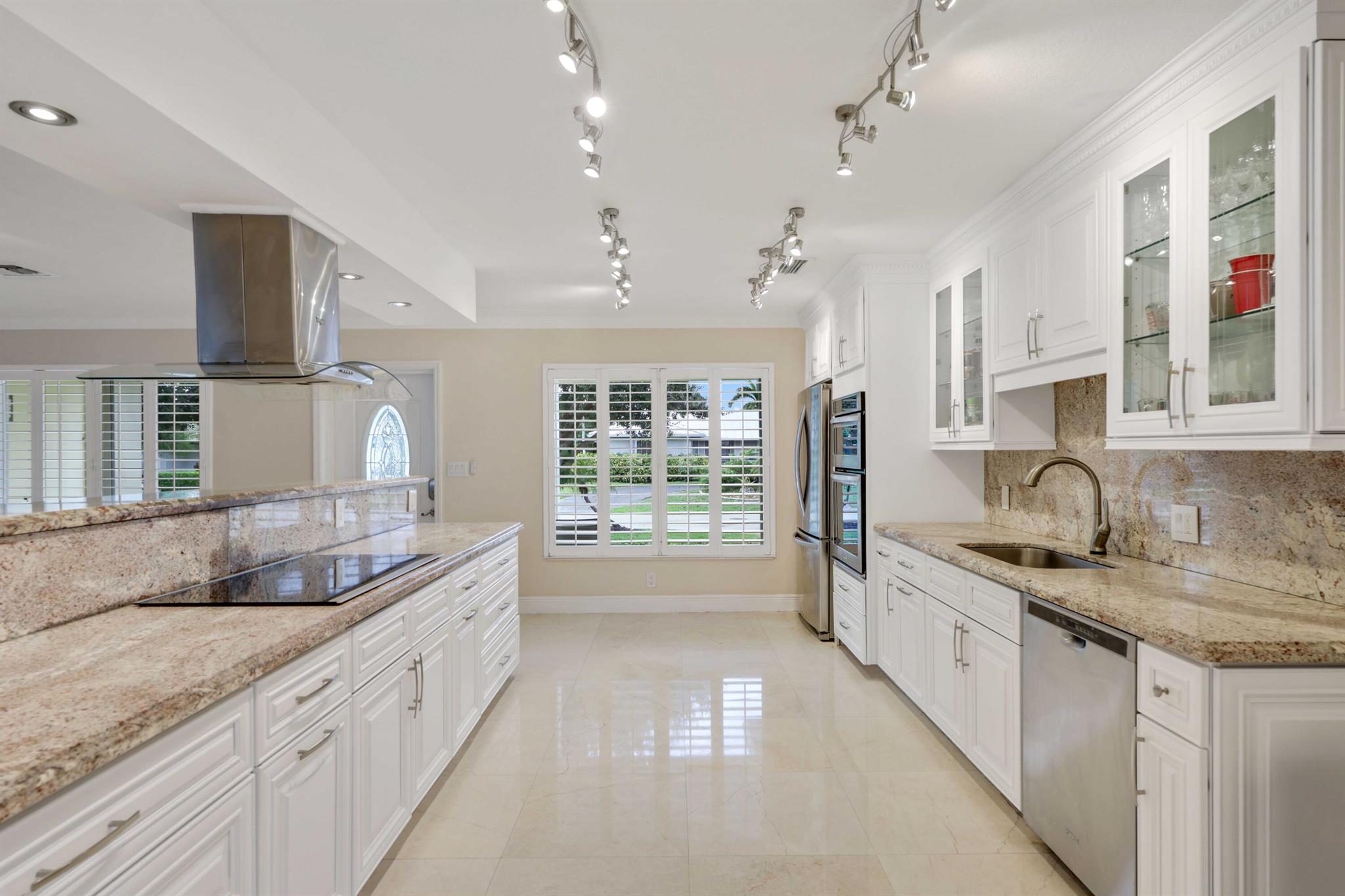 VENETIAN ISLES 3RD SEC - Residential