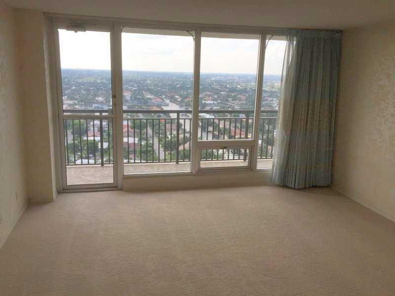 PLAZA SOUTH - Residential