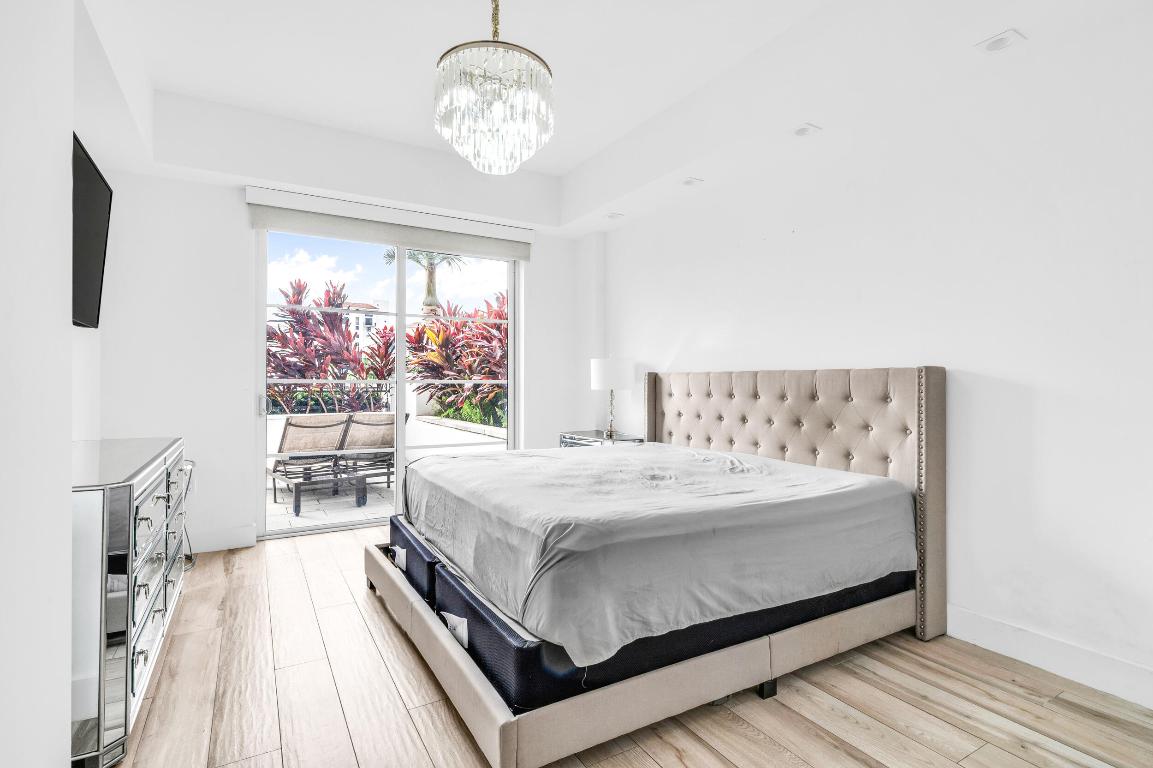 TOWER 155 - Residential Lease