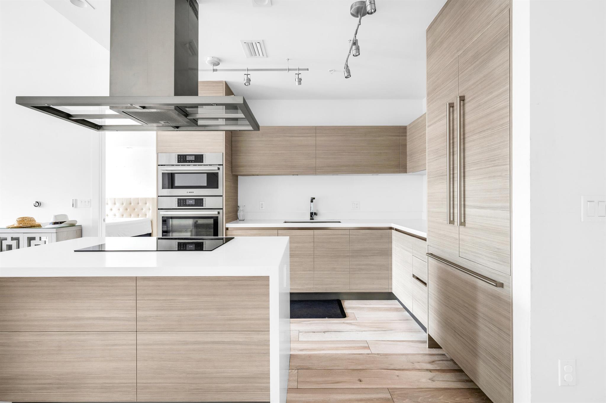 TOWER 155 - Residential Lease