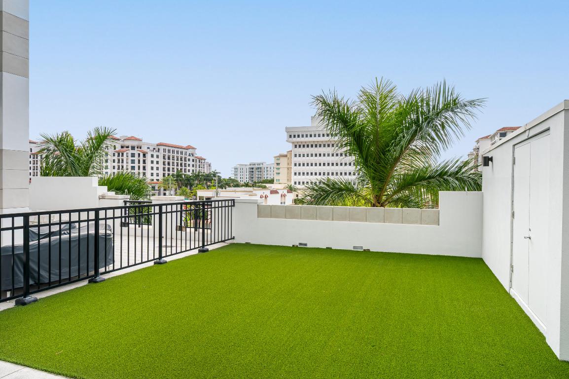 TOWER 155 - Residential Lease