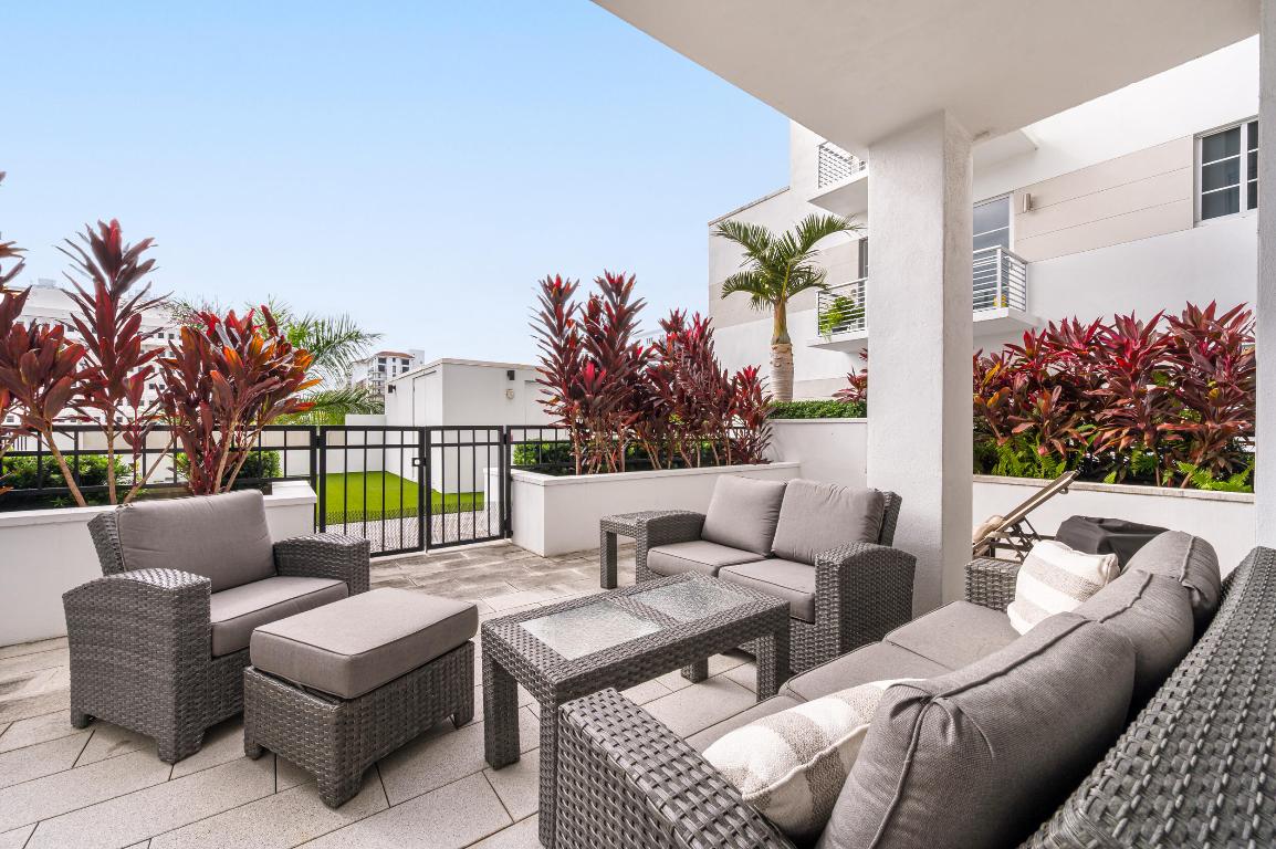 TOWER 155 - Residential Lease