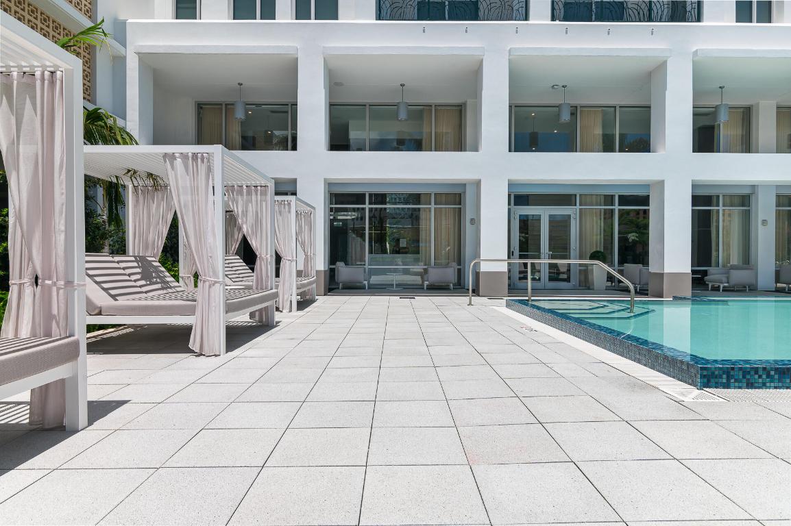 TOWER 155 - Residential Lease