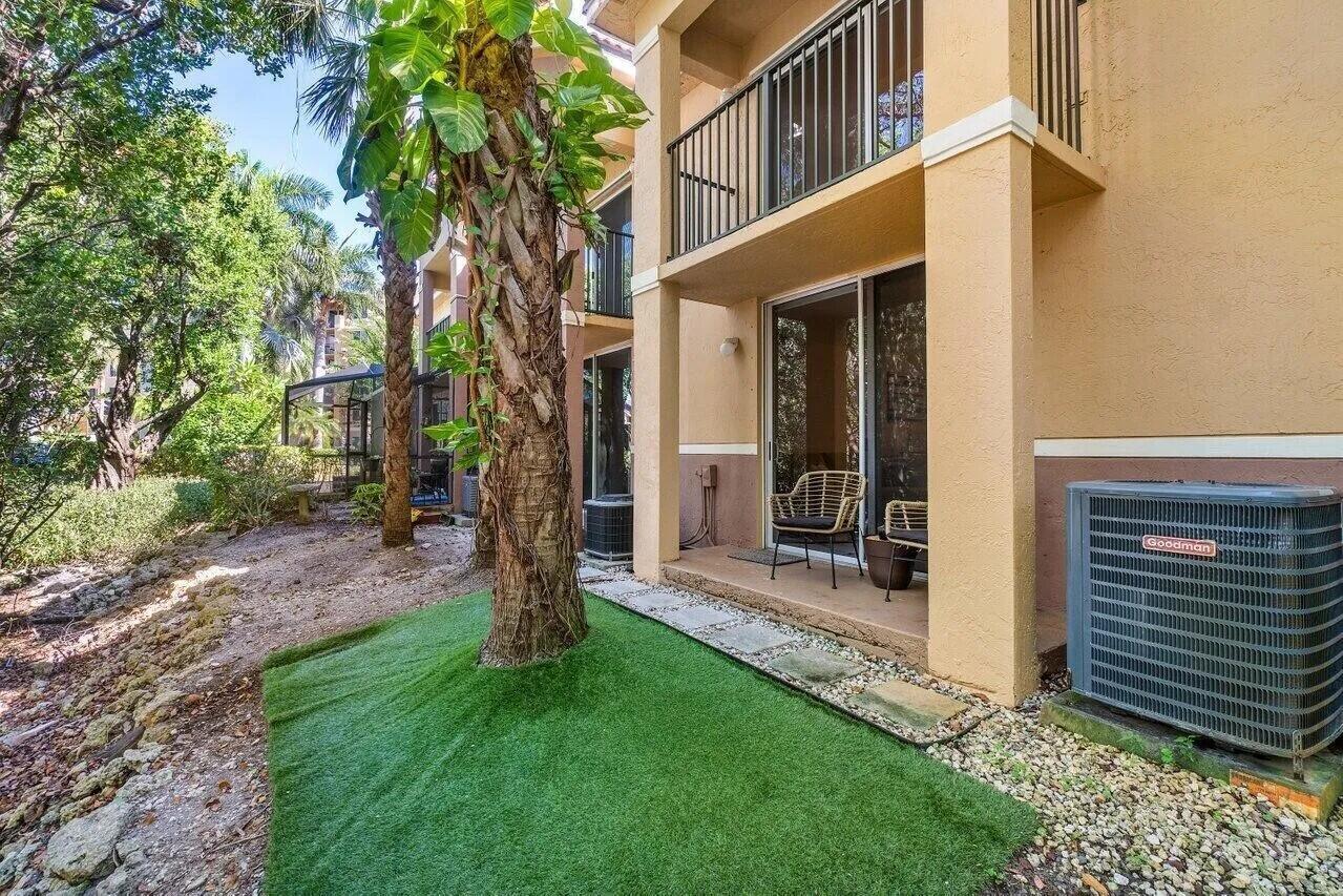 HYPOLUXOS MARINERS CAY CONDO - Residential