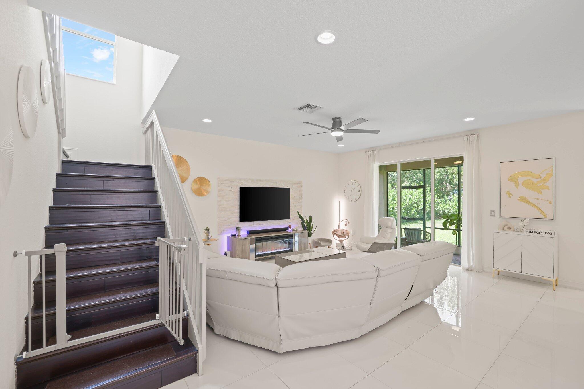 TRAILS AT CANYON - Residential