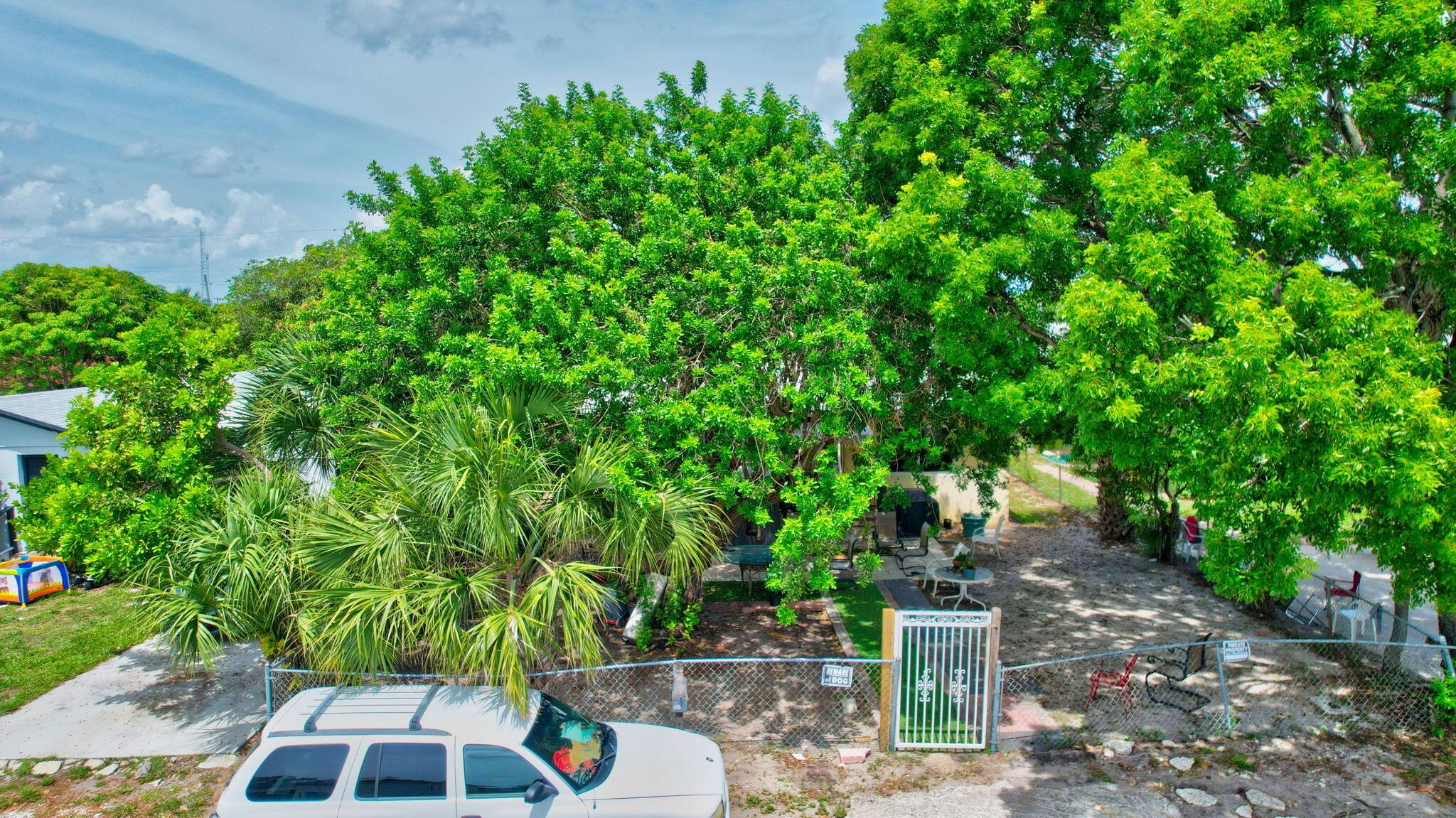 134 SW 10th Avenue