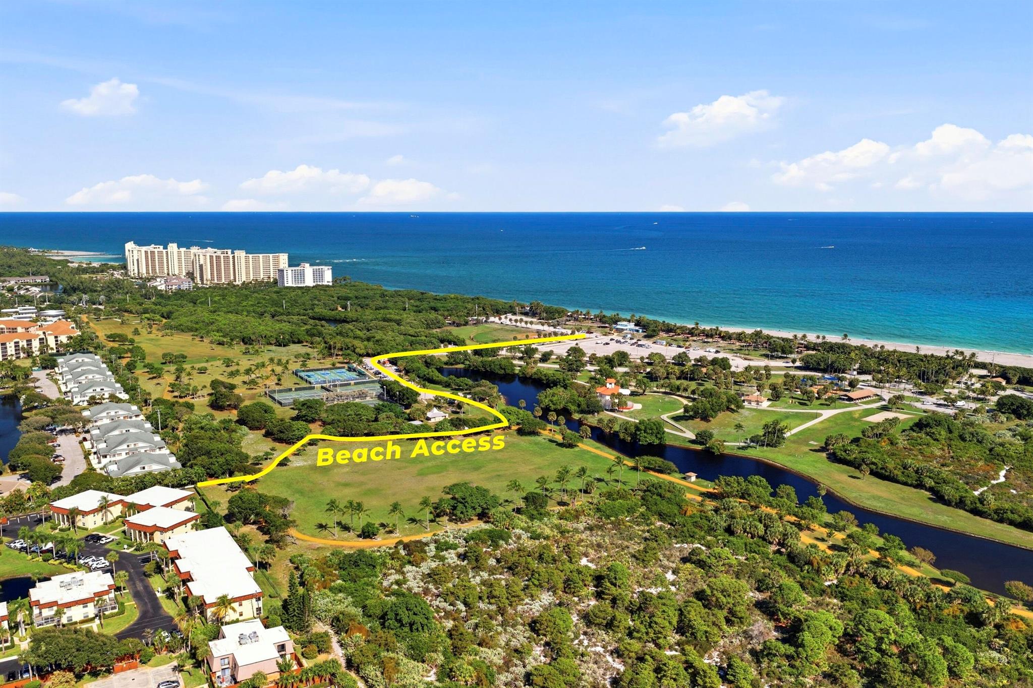 VILLAS ON THE GREEN CONDO - Residential