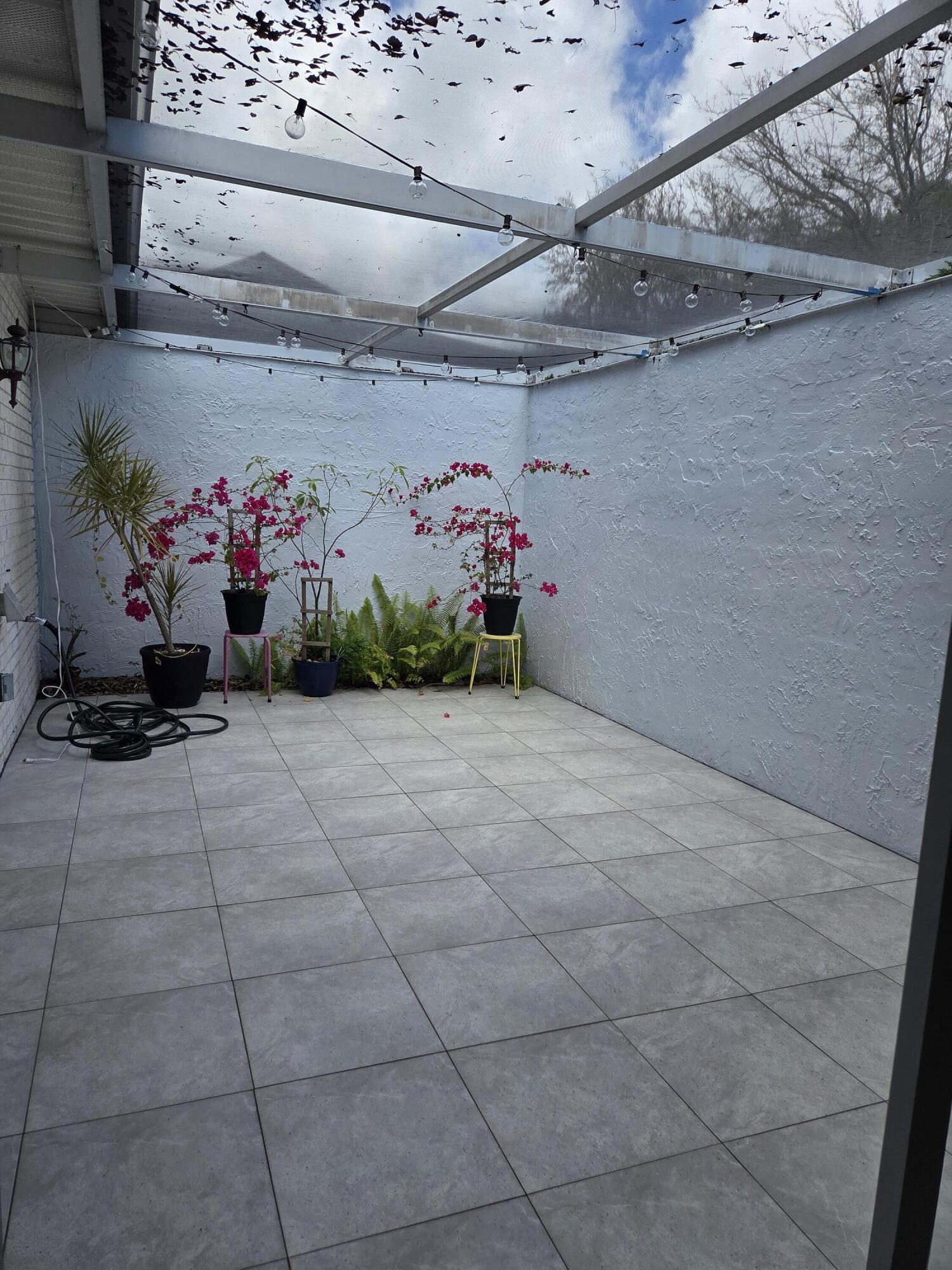 LIMETREE CONDO - Residential Lease