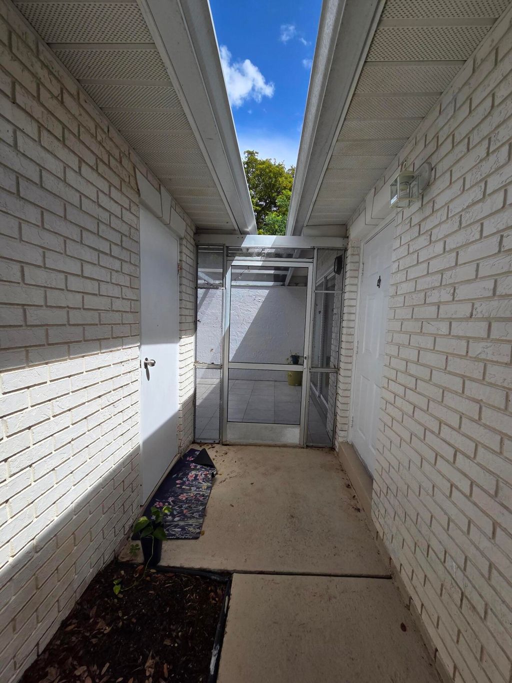 Photo of 10100 S 43rd Trl S #304, Boynton Beach, FL 33436 (MLS # B26004706)