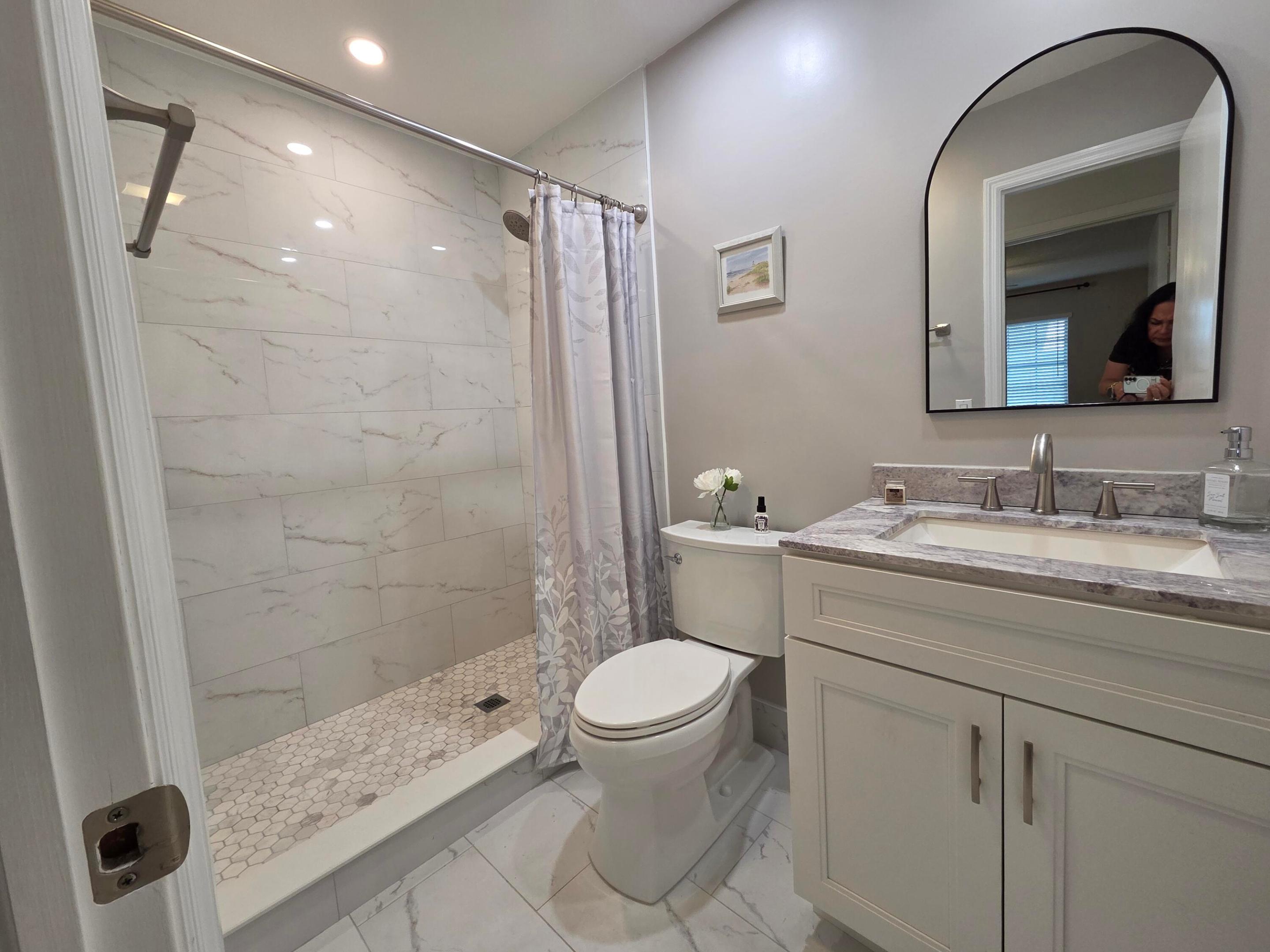 LIMETREE CONDO - Residential Lease