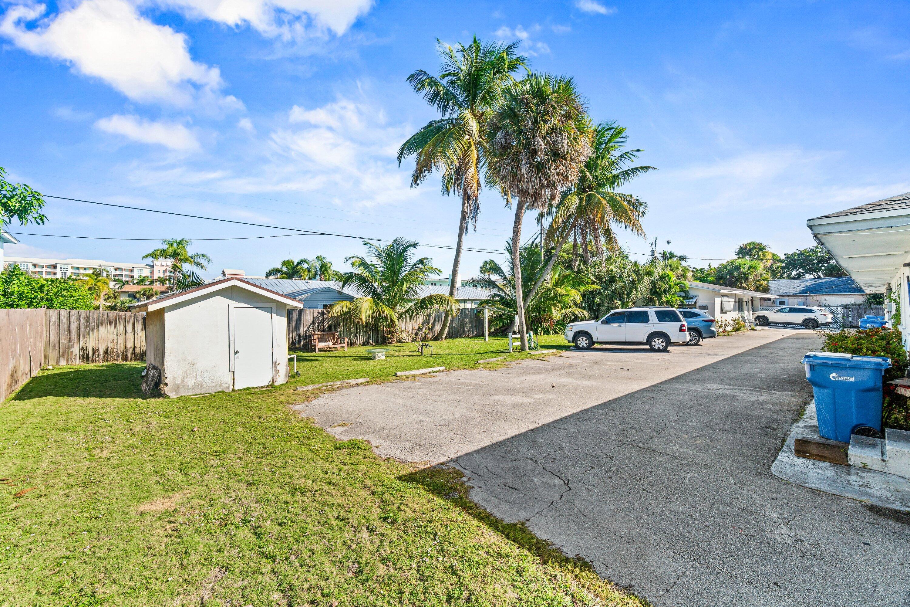 LAKEVIEW MANOR - Residential Lease