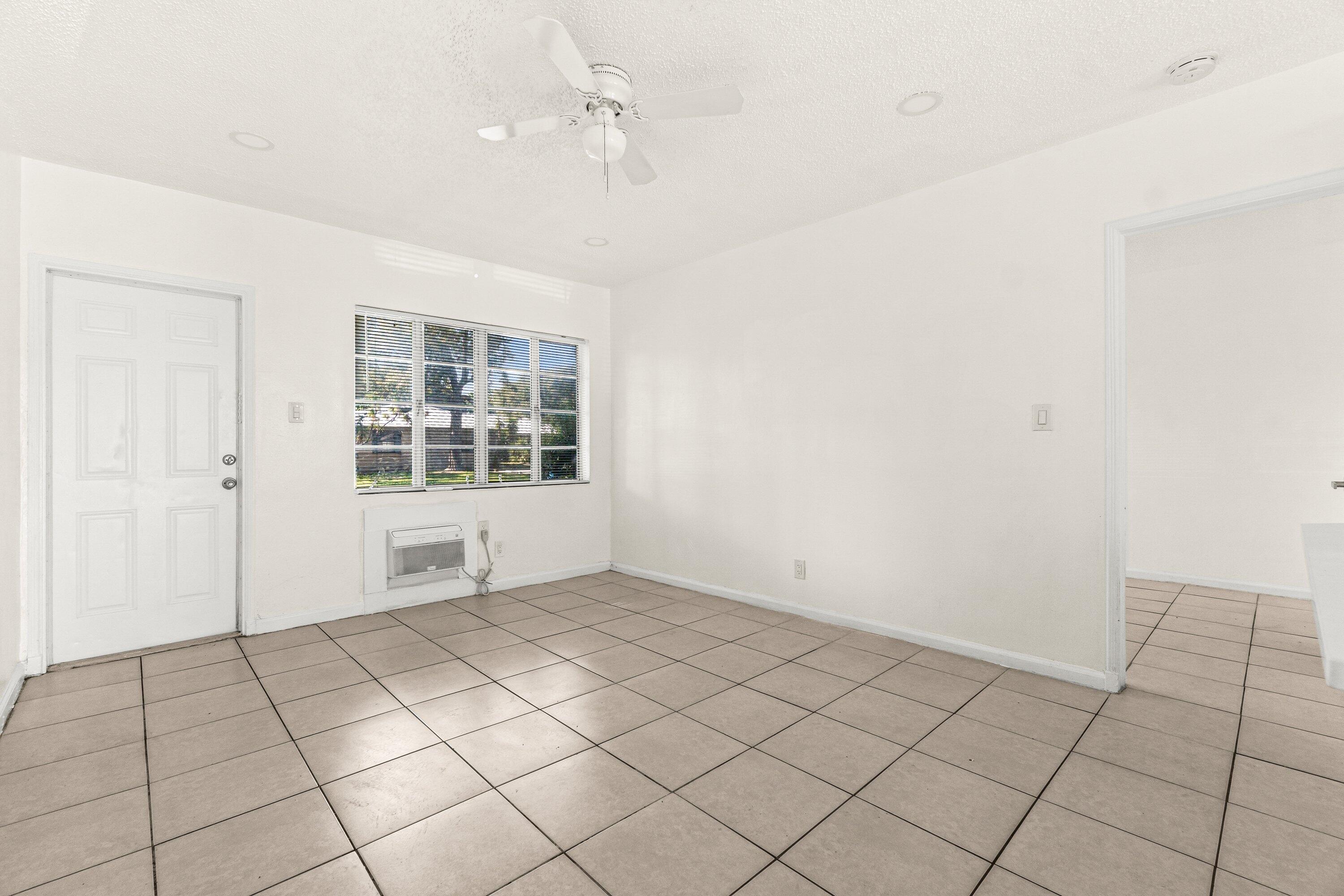 LAKEVIEW MANOR - Residential Lease