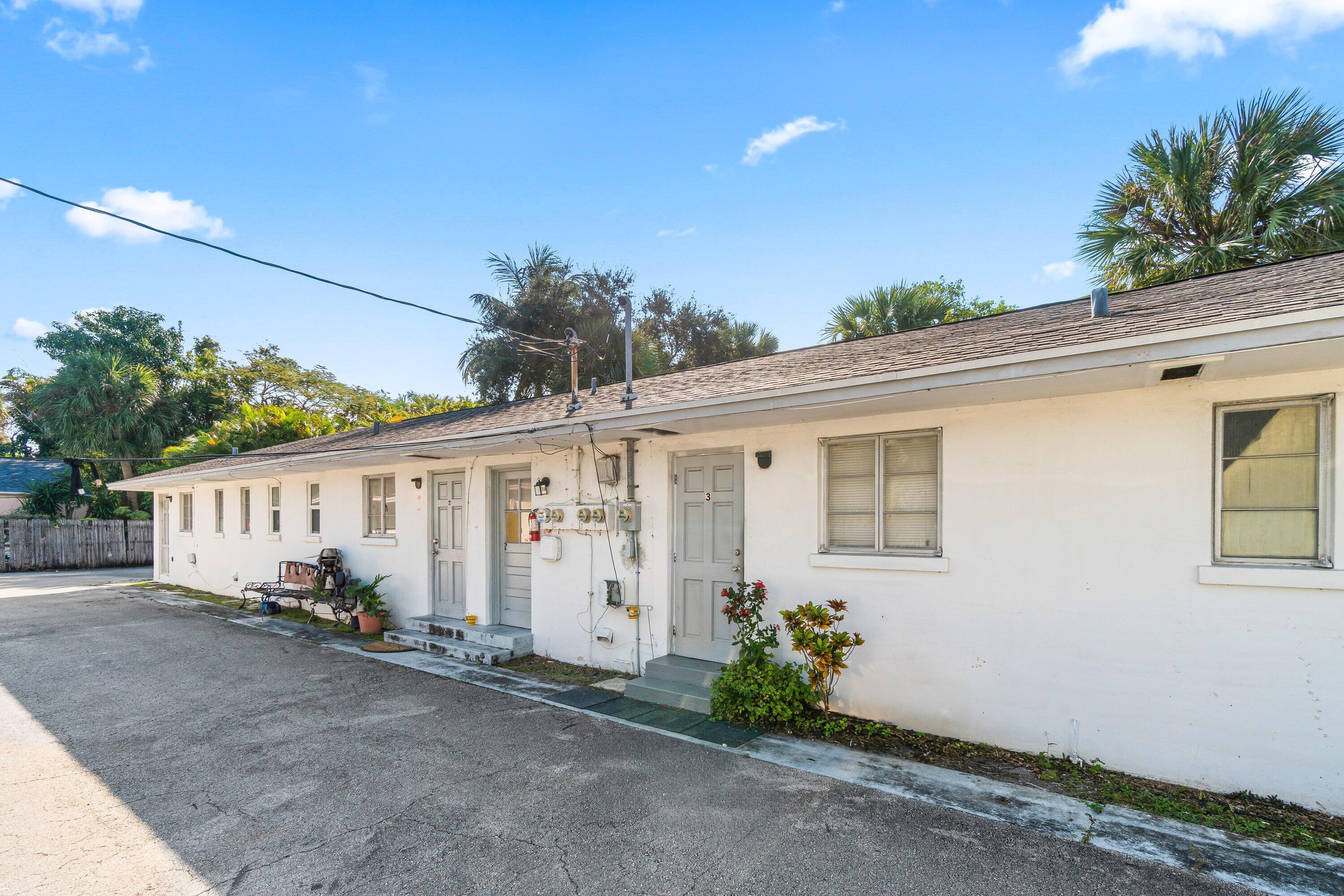 LAKEVIEW MANOR - Residential Lease