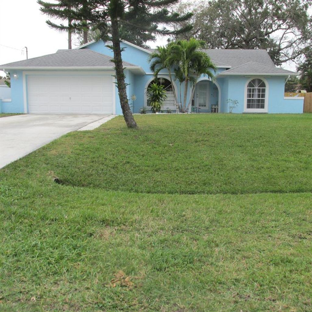 Photo of 2382 SW Vardon Street, Port Saint Lucie, FL 34953 (MLS # R10860591)