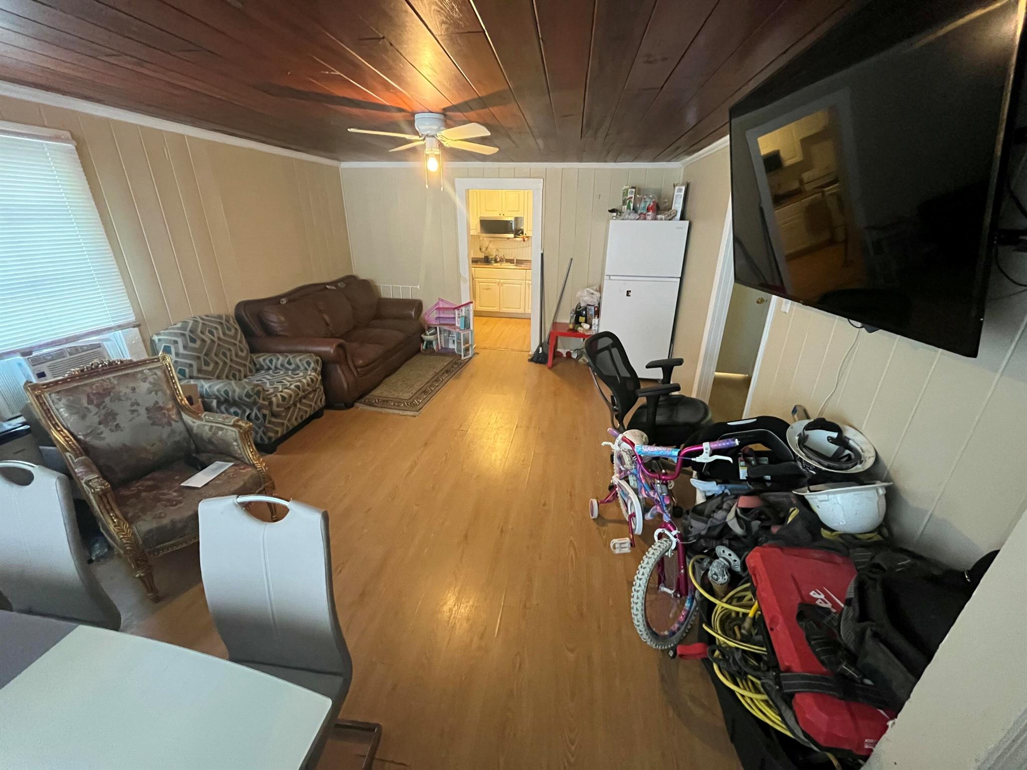 628 W 7th Street