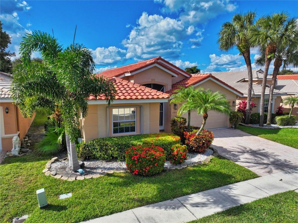 Photo of 13851 Via Vittoria, Delray Beach, FL 33446 (MLS # F10537182)