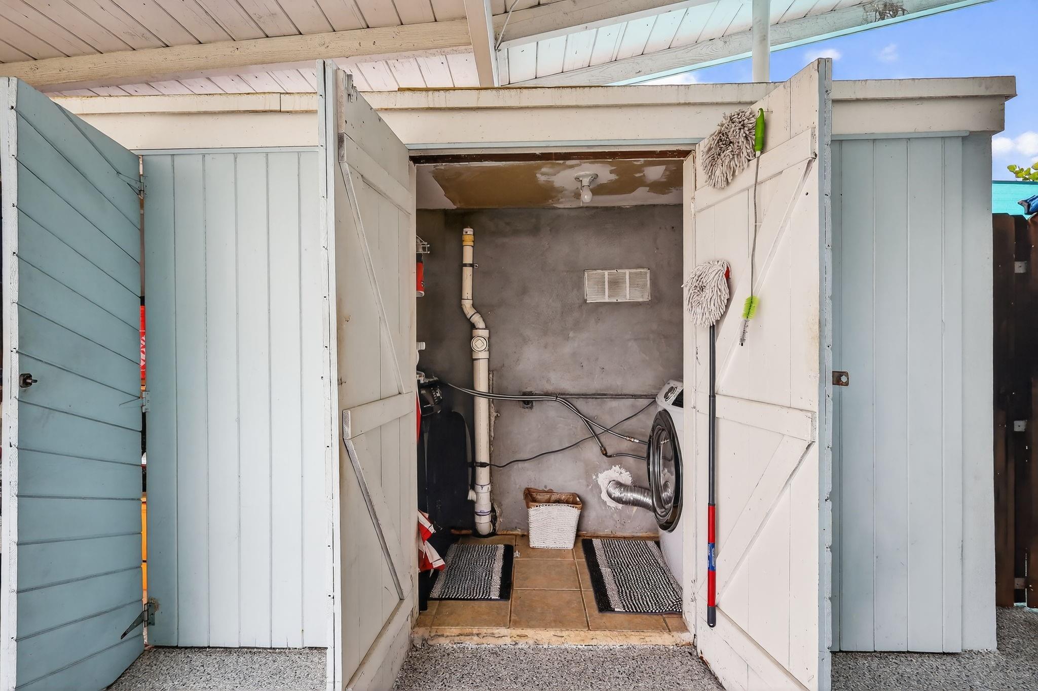 SOUTH CORAL HOMES SEC 2 - Residential