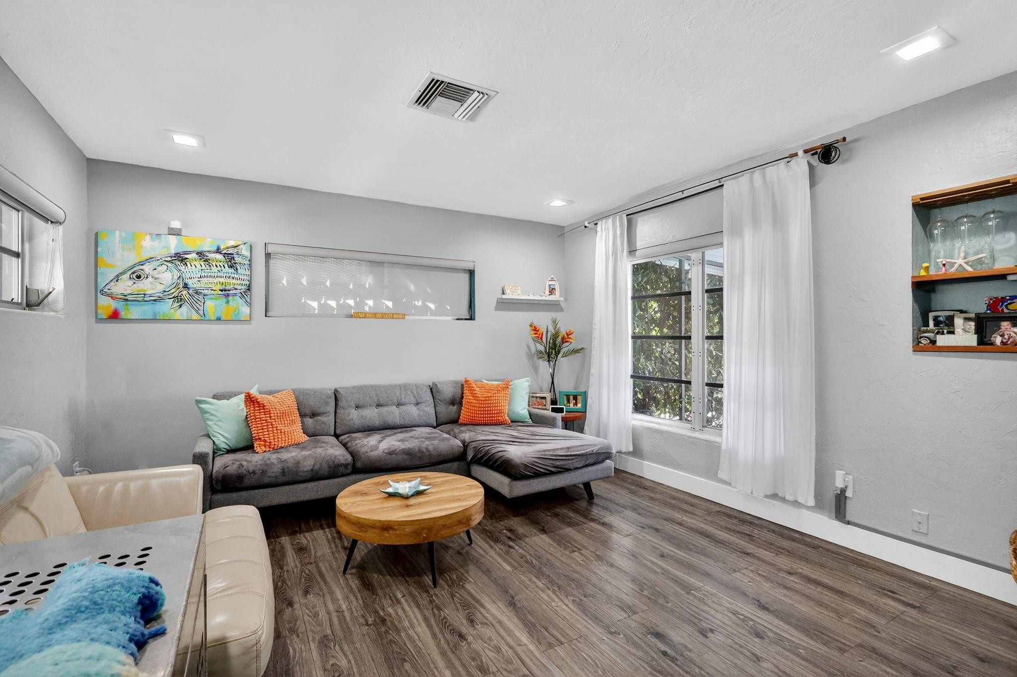 SOUTH CORAL HOMES SEC 2 - Residential