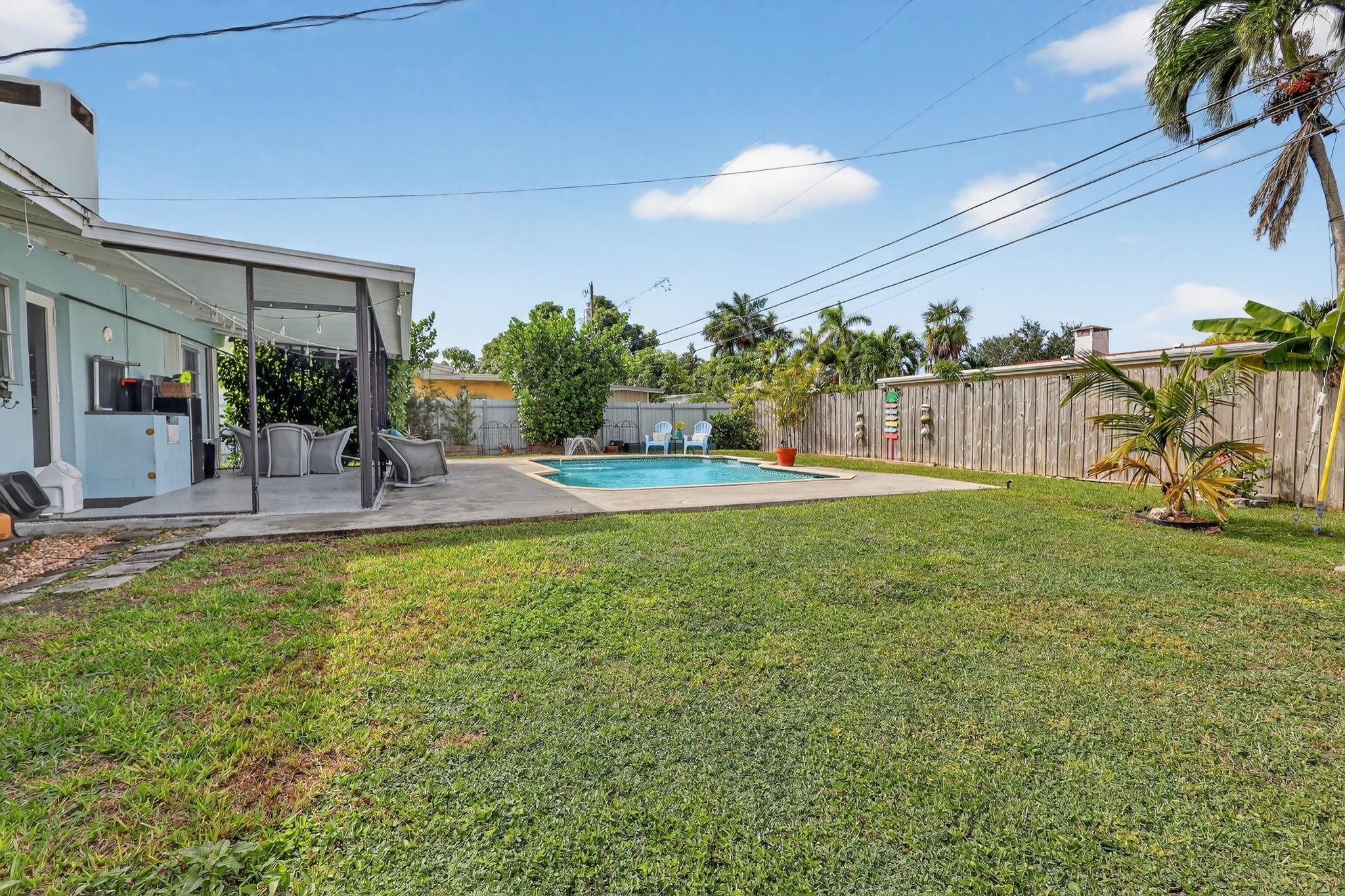 SOUTH CORAL HOMES SEC 2 - Residential