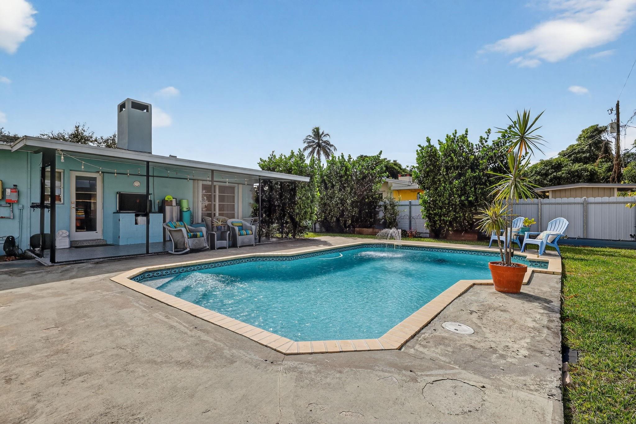 SOUTH CORAL HOMES SEC 2 - Residential