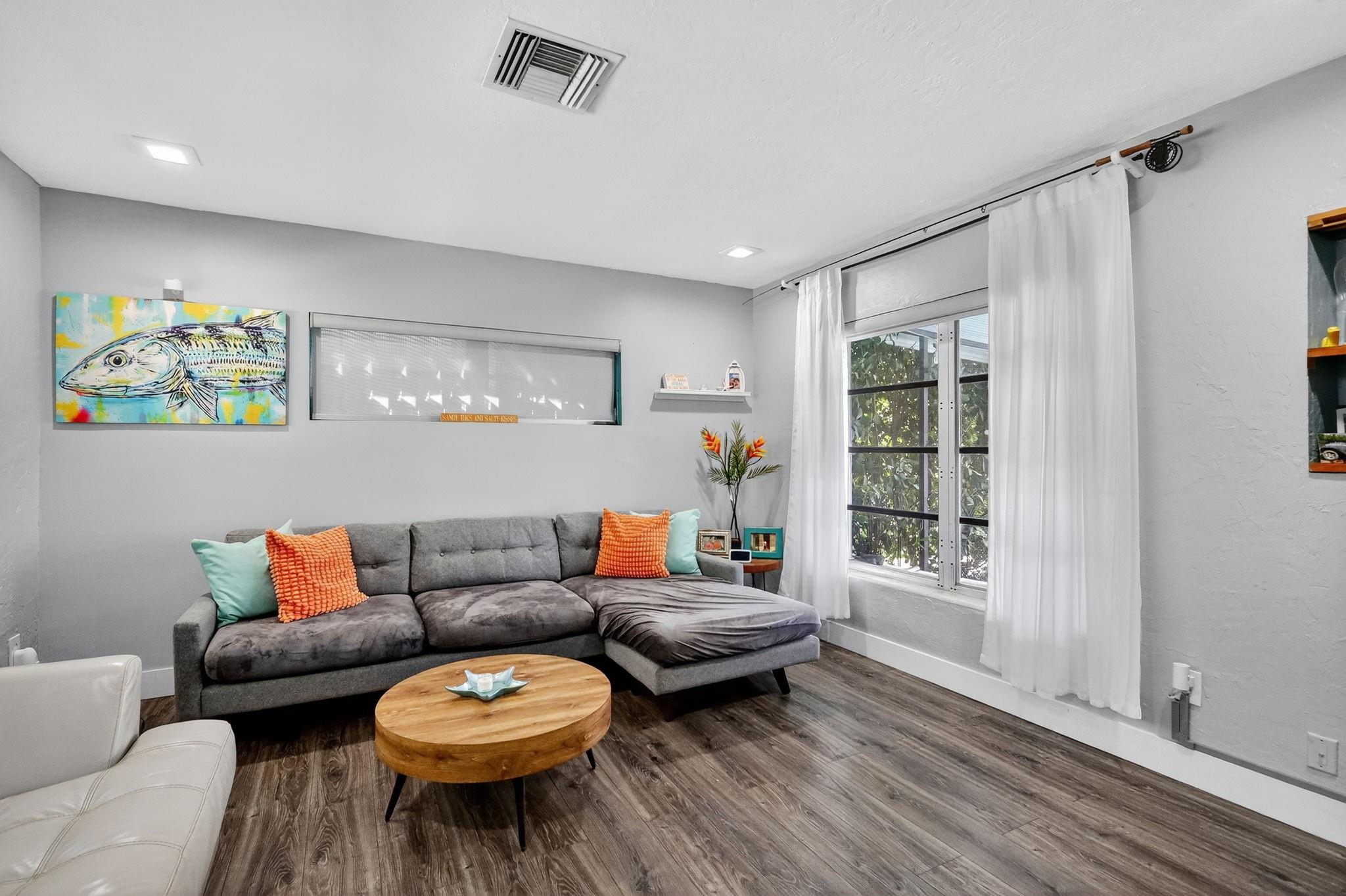 SOUTH CORAL HOMES SEC 2 - Residential