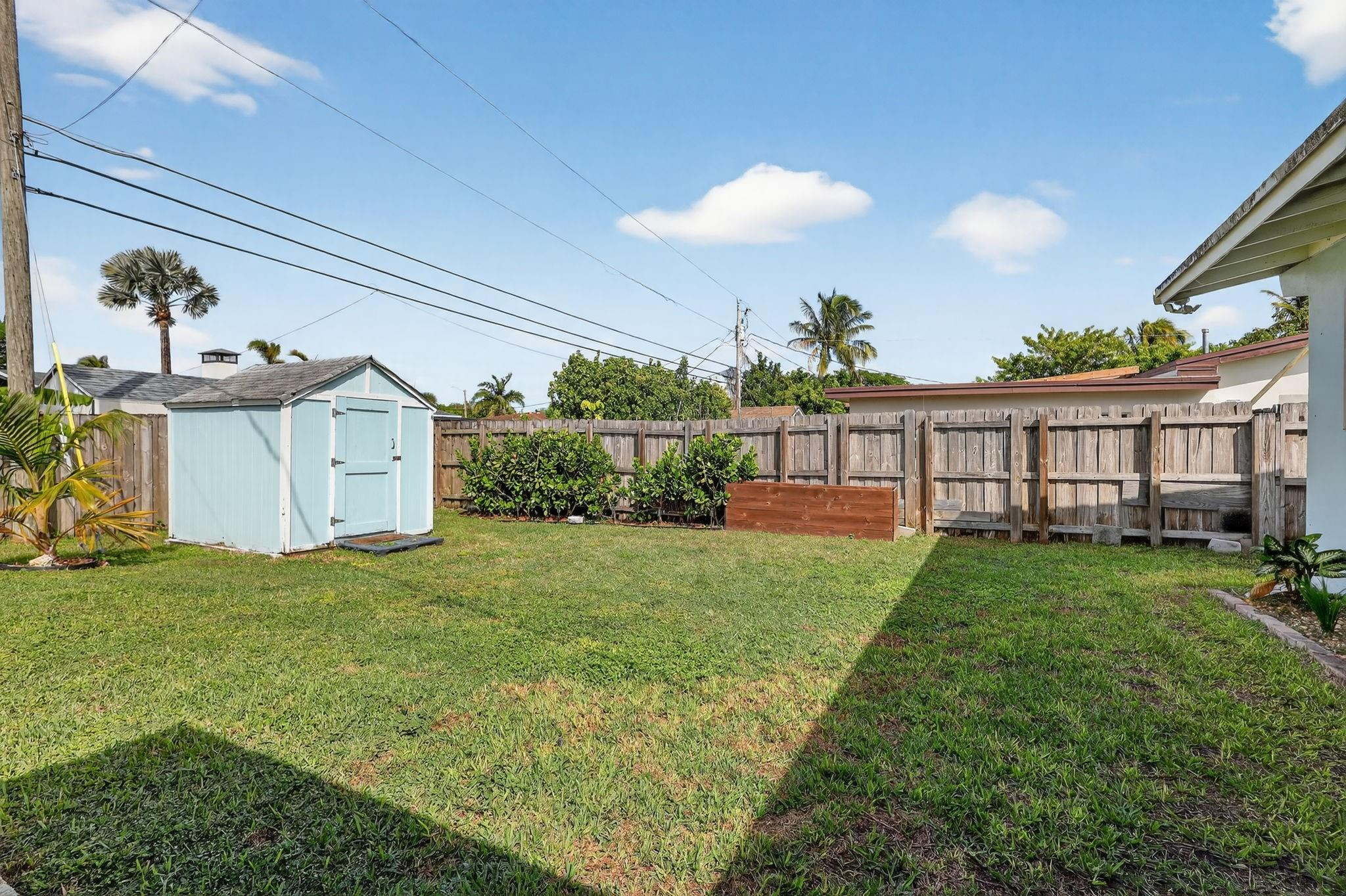 SOUTH CORAL HOMES SEC 2 - Residential