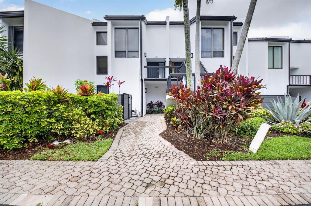 Photo of 3604 Bridgewood Drive #3604, Boca Raton, FL 33434 (MLS # B26025155)