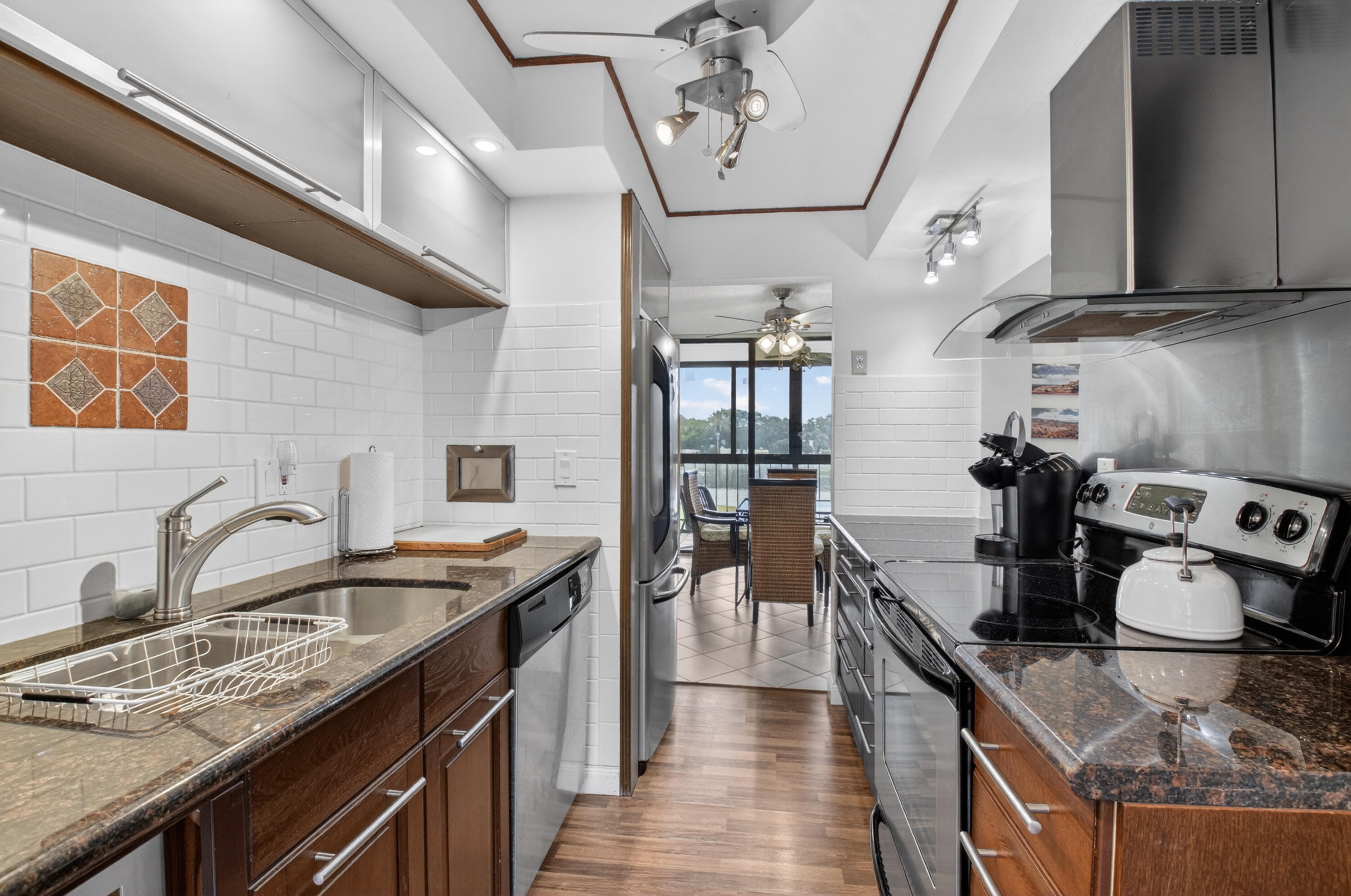 Pinelake - Residential Lease