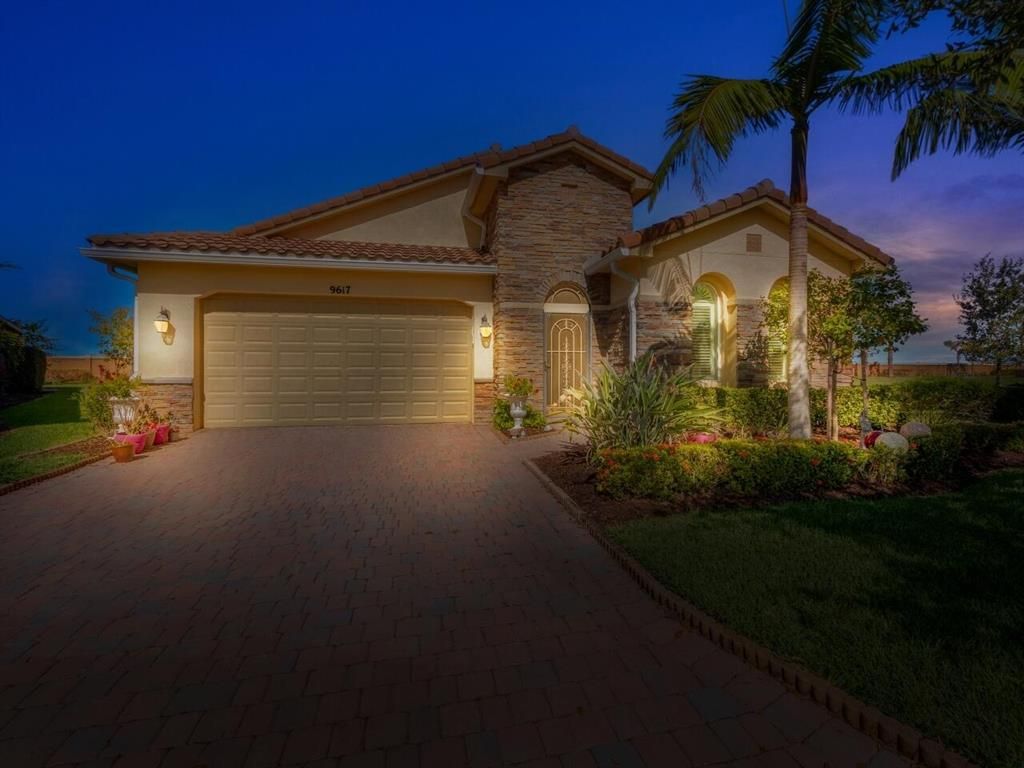 Photo of 9617 SW Gum Tree Court, Port Saint Lucie, FL 34987 (MLS # R10763297)