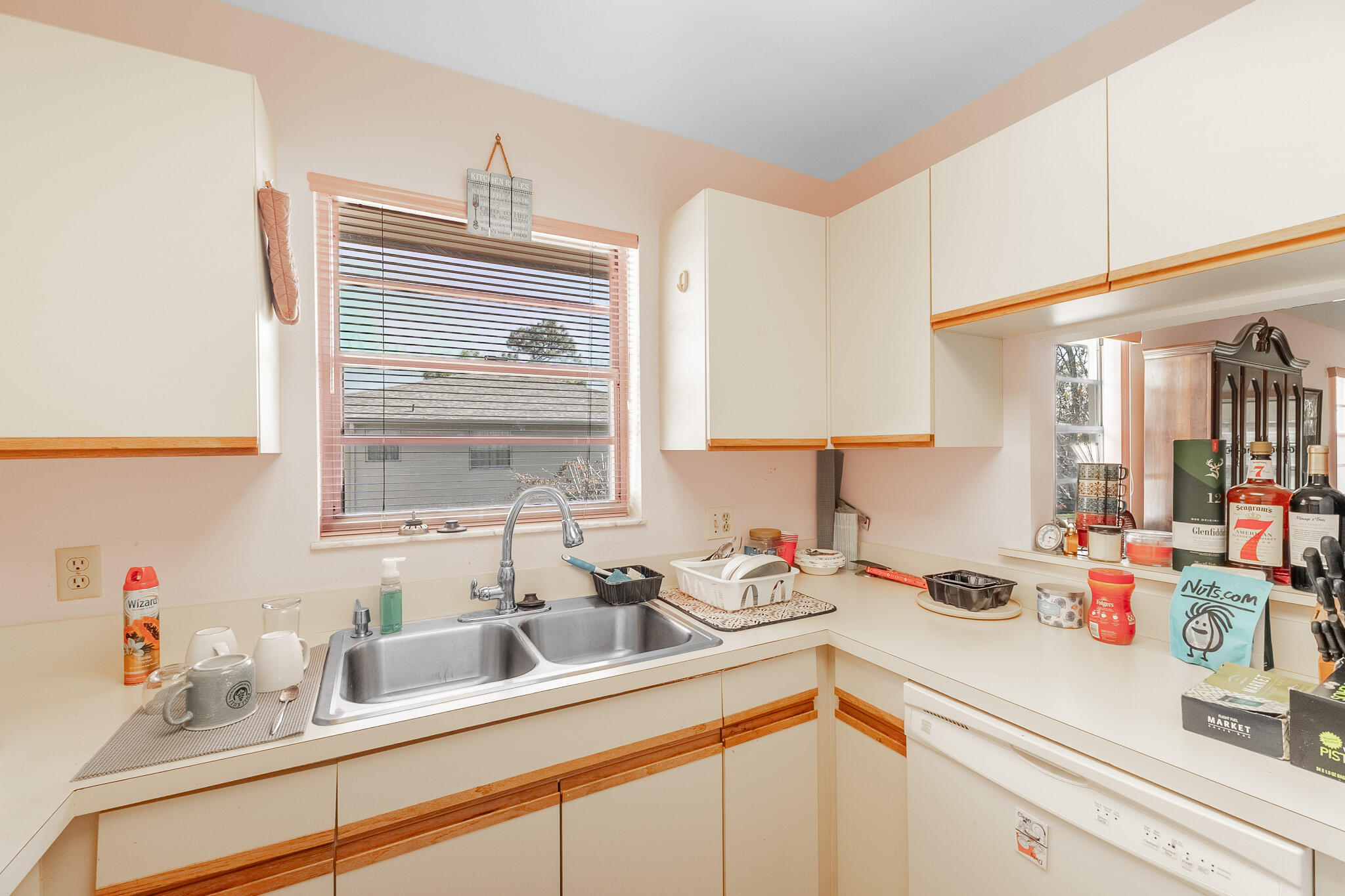 VISTA ST LUCIE BUILDINGS 9 THRU 20 - Residential Lease