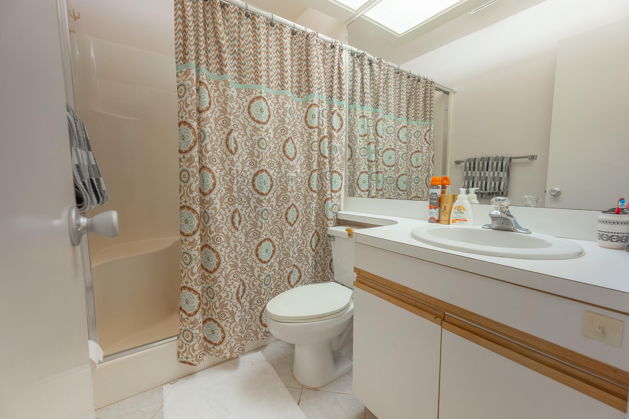 VISTA ST LUCIE BUILDINGS 9 THRU 20 - Residential Lease